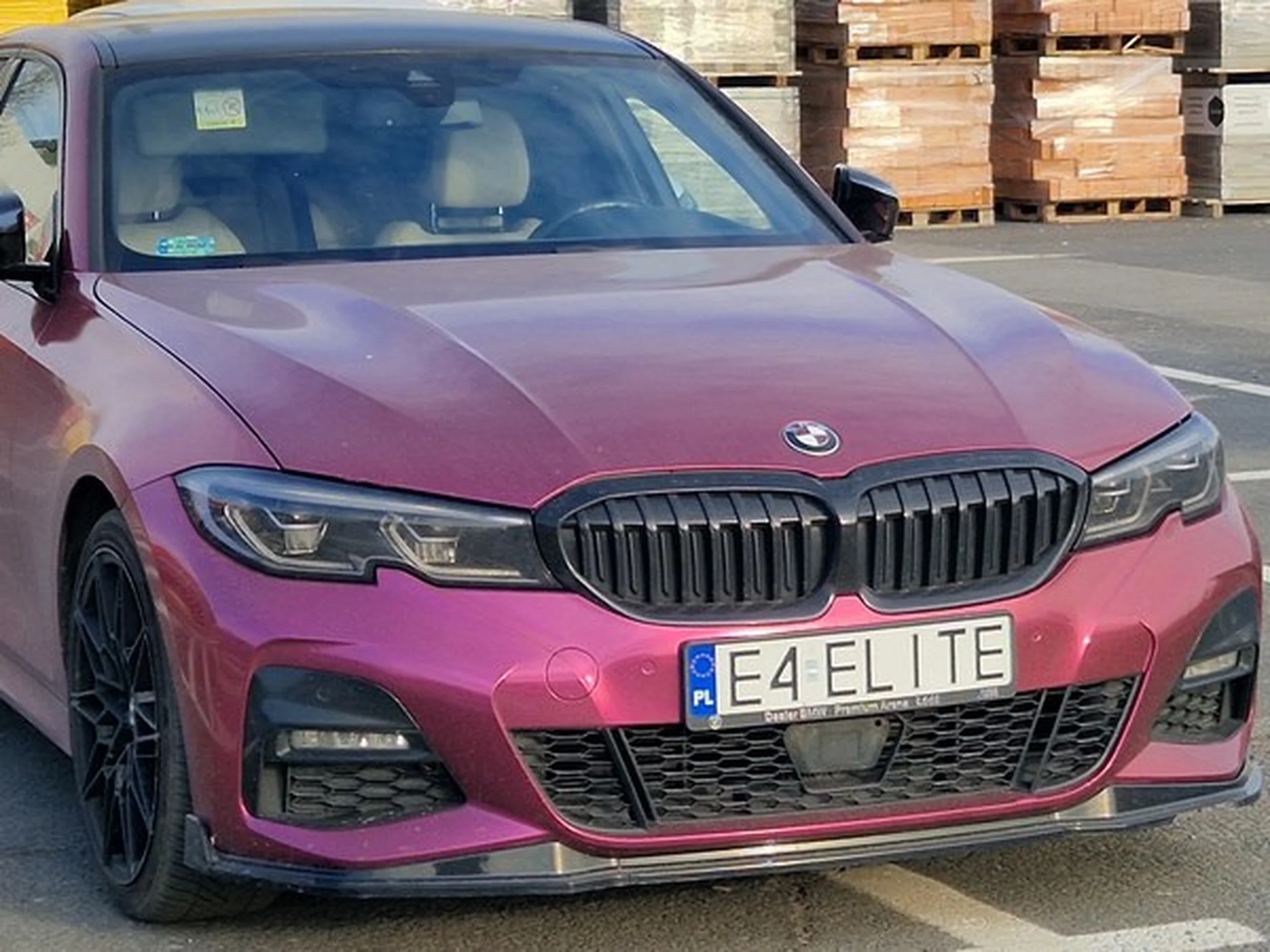 Fajny numer, blacha E4 ELITE