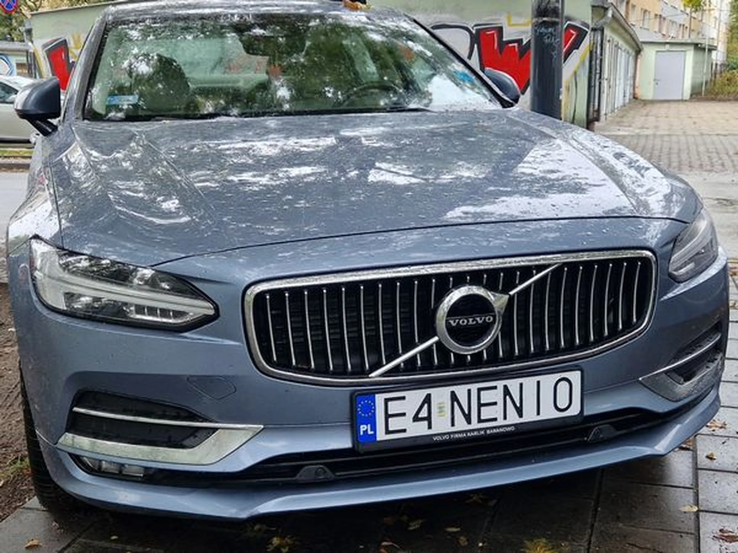 Fajny numer, blacha E4 NENIO