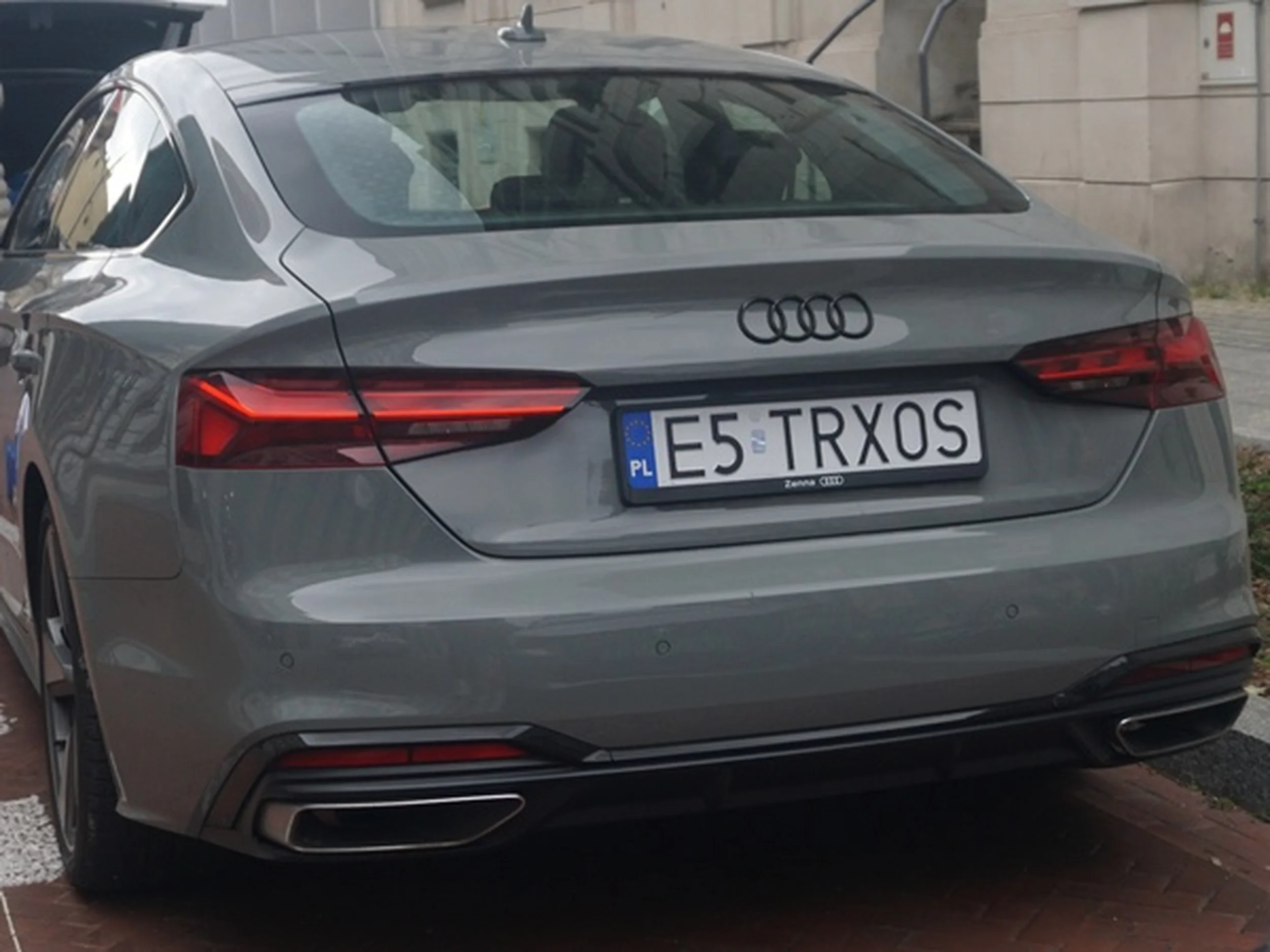 Fajny numer, blacha E5 TRXOS
