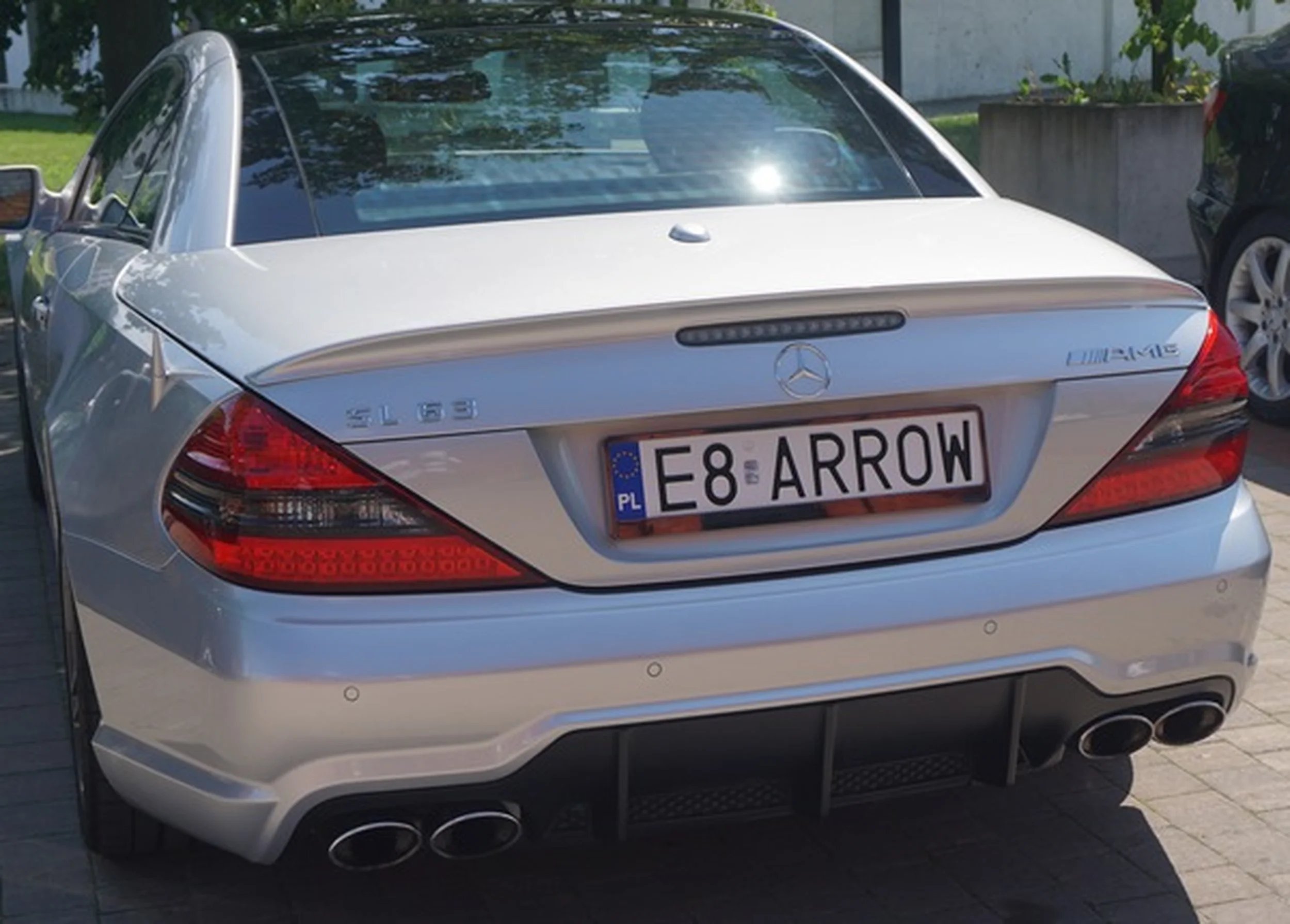 Fajny numer, blacha E8 ARROW