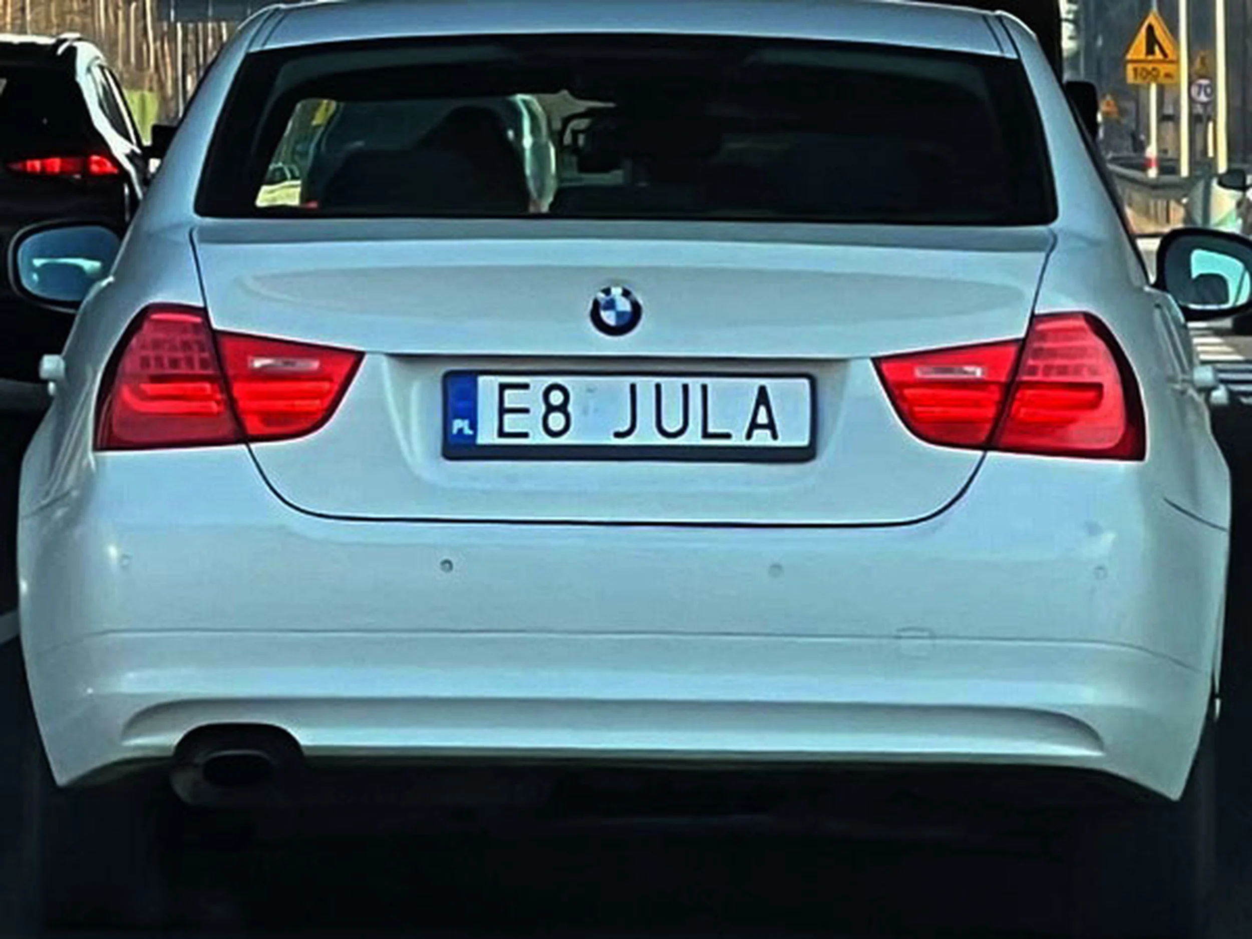 Fajny numer, blacha E8 JULA