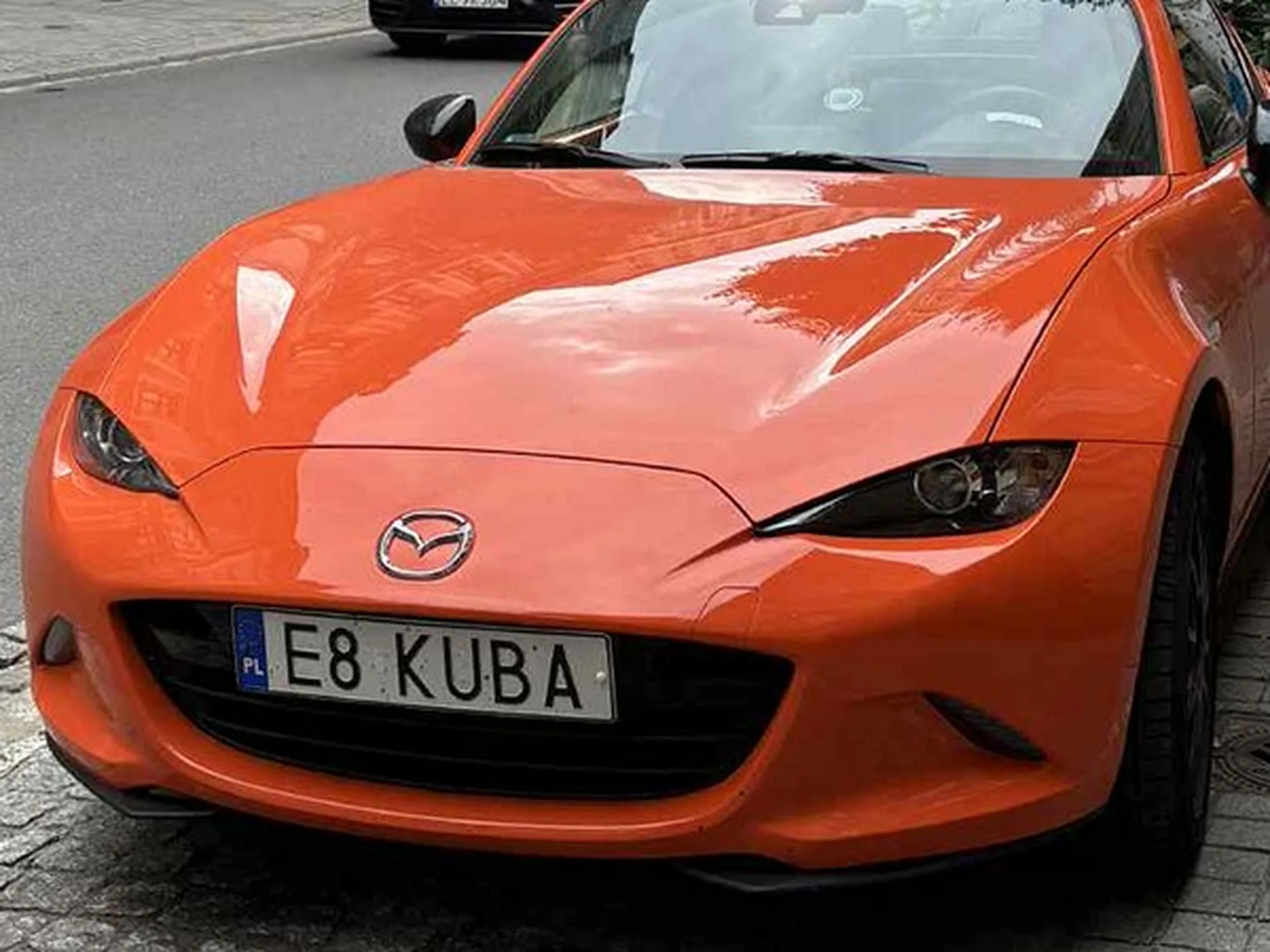 Fajny numer, blacha E8 KUBA