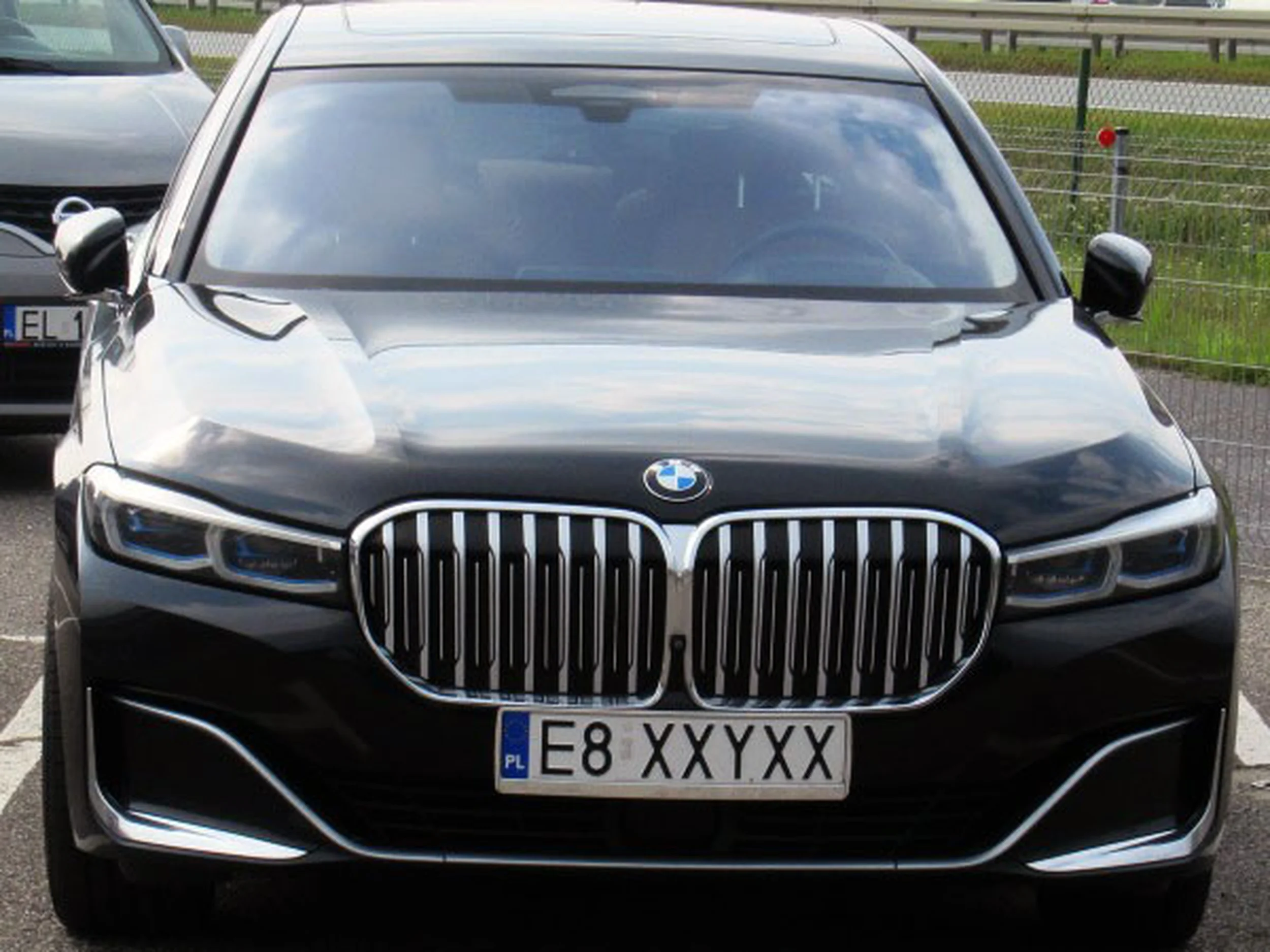 Fajny numer, blacha E8 XXYXX