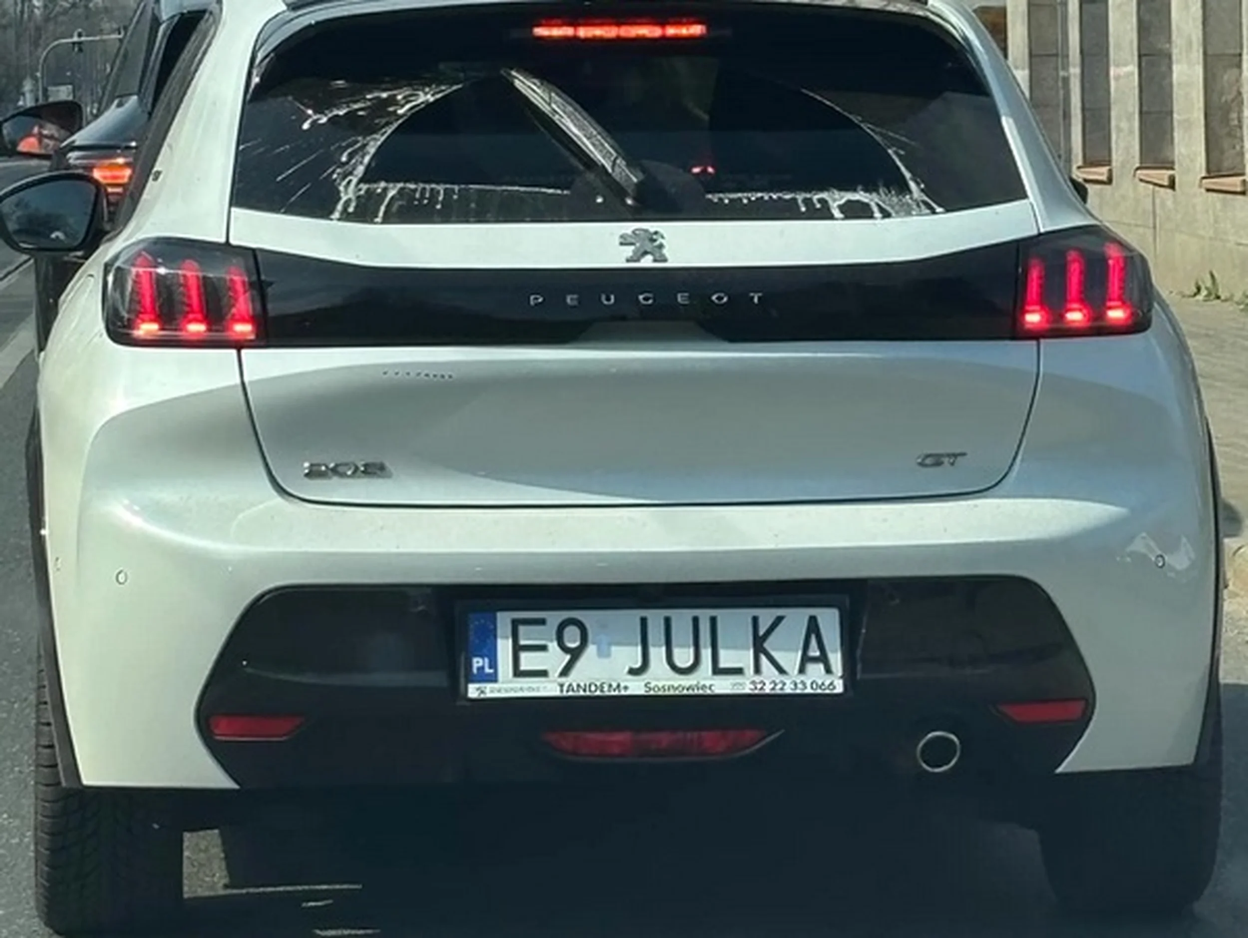 Fajny numer, blacha E9 JULKA