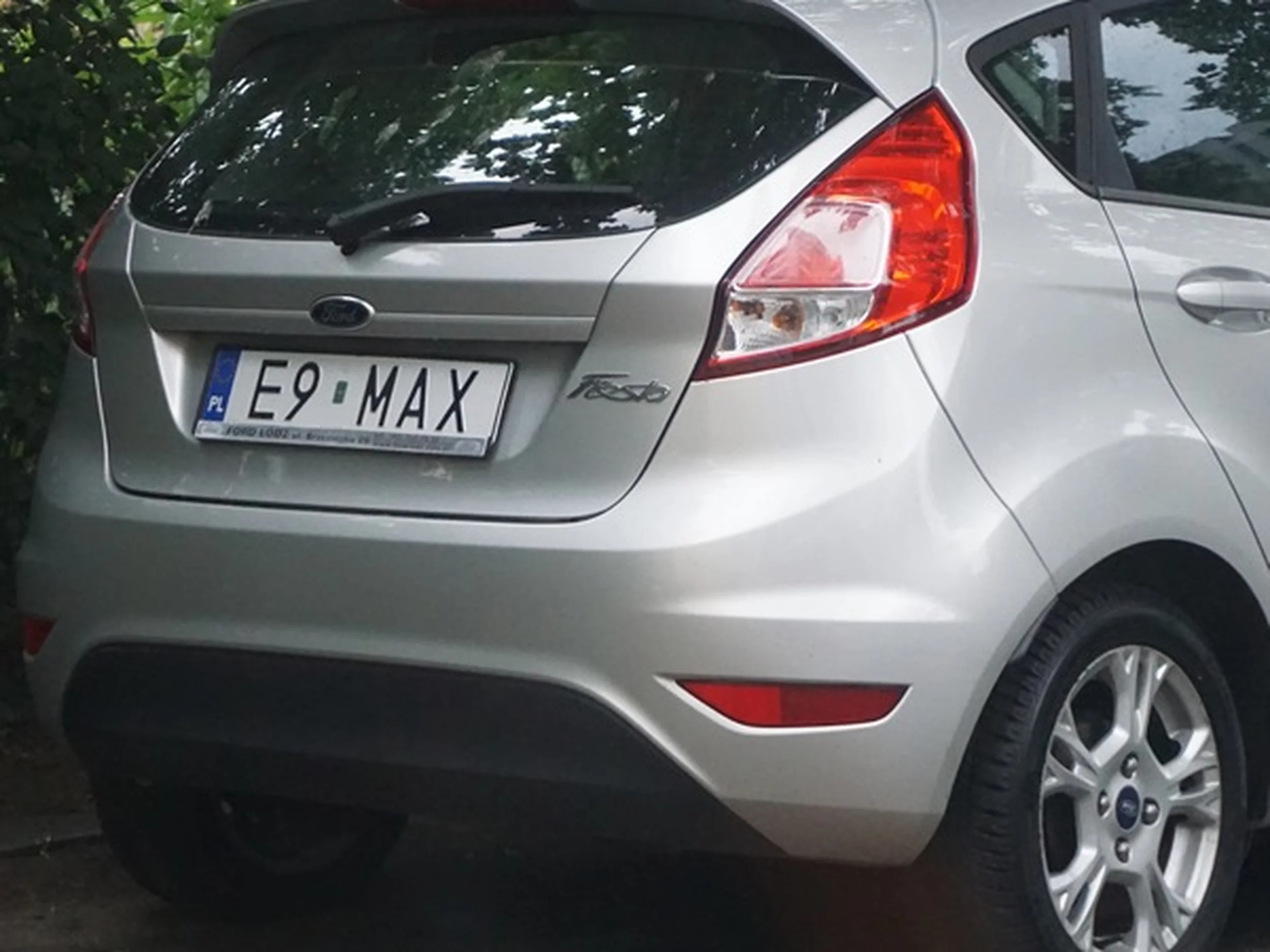 Fajny numer, blacha E9 MAX