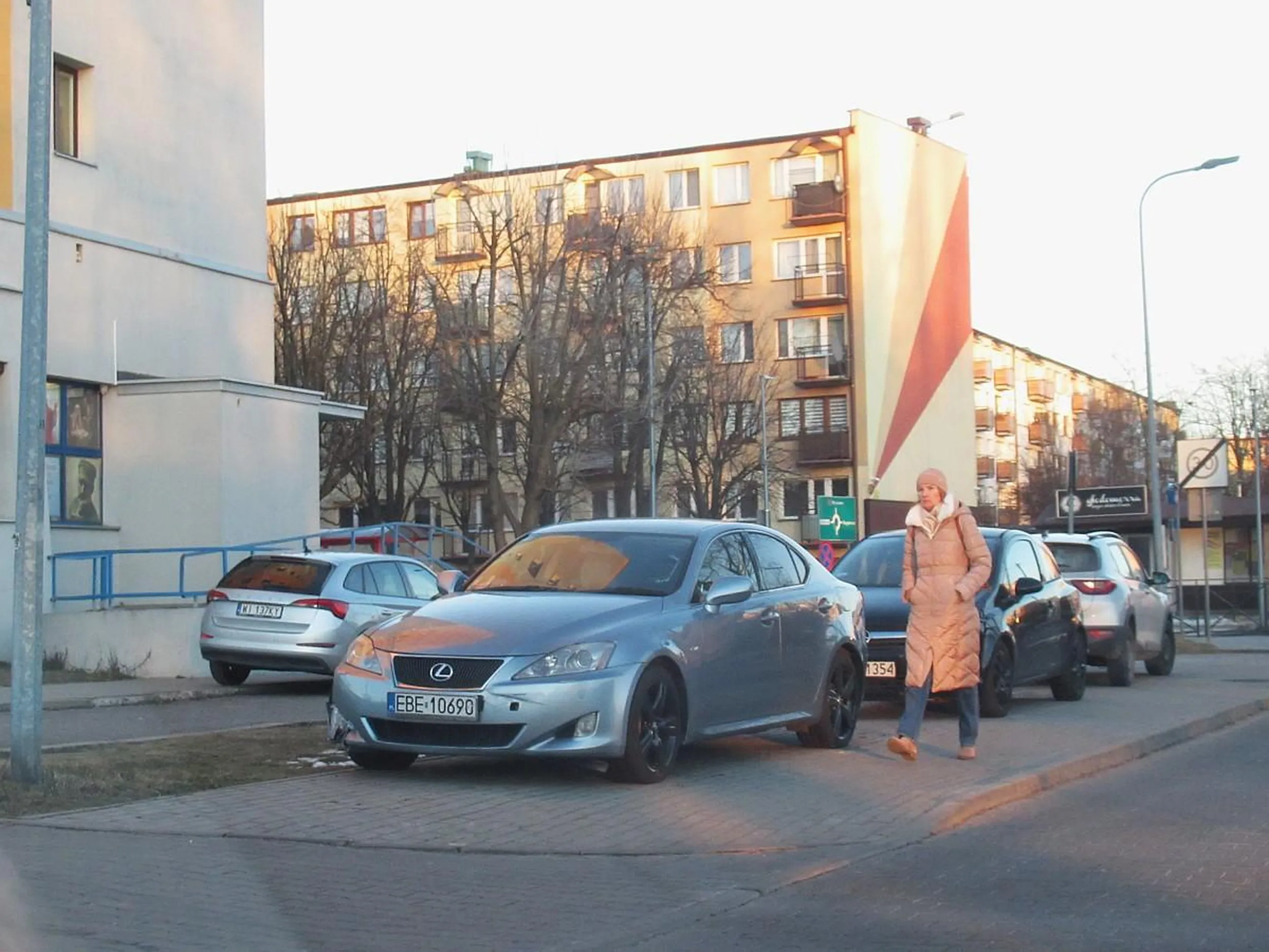 Kolejny nieznający przepisów dotyczących parkowania