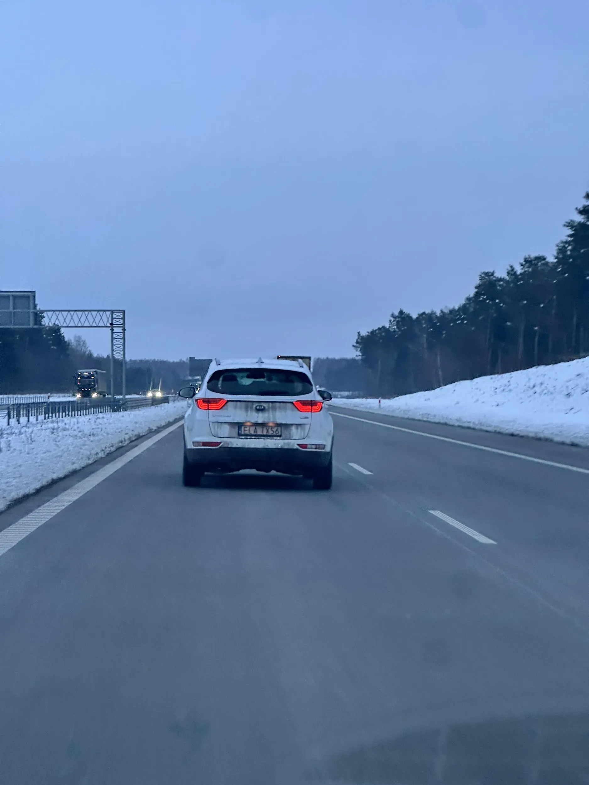 Przesiądź się na rower czereśniaku i sie tam lepiej słuchaj małżonki bo trafisz na kogoś kto ma trochę więcej czasu to ci ta familia nie pomoże ?✌️?