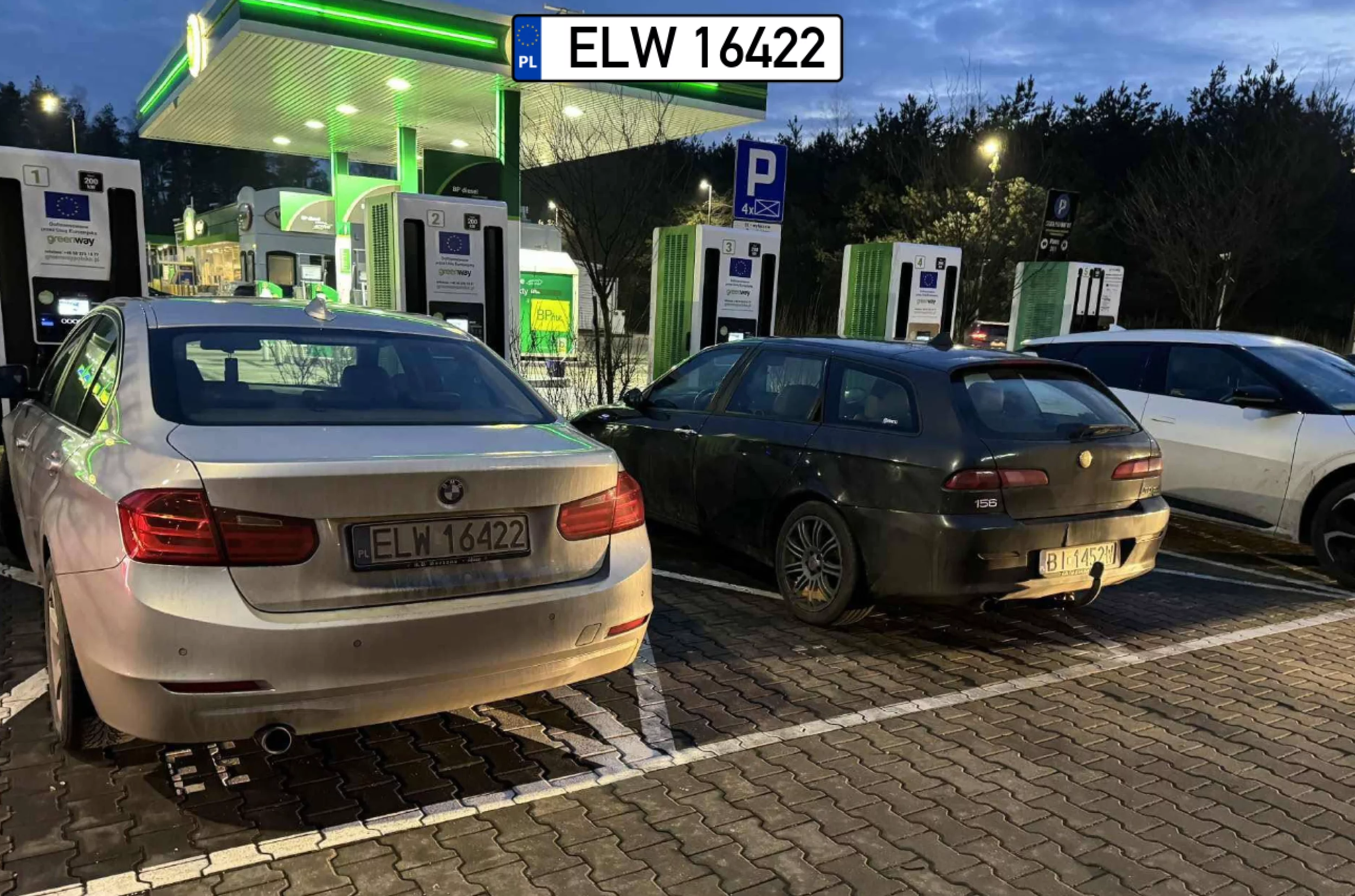 Kierowca jest przekonany że ma elektryka czy po prosu ćwiczy?