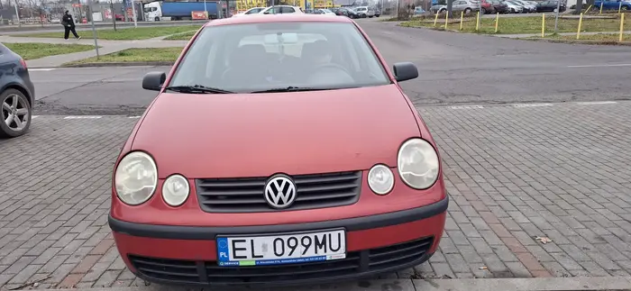 Kierowca czarny chyba z rumuni, a auto to wehikuł tajemnic