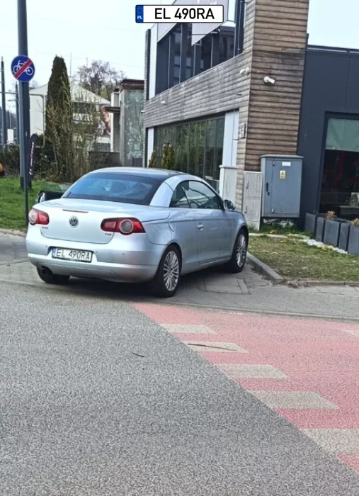 Powtórzę jeszcze raz, trzeba było na środku jeszcze stanąć. A po zwróceniu uwagi nie strzelaj z dupy tylko przestaw ten s