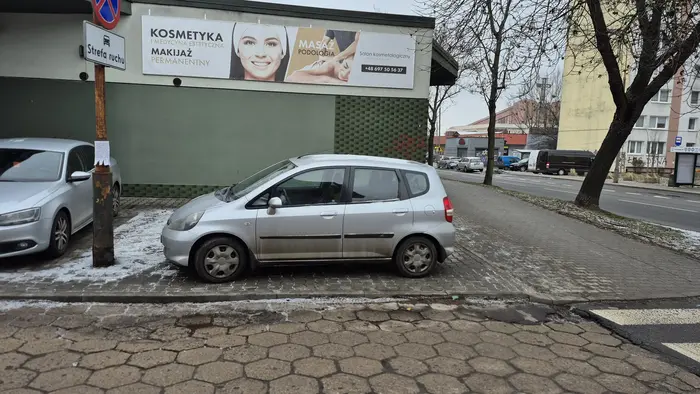 Takich to nie ma co karać, tykko administracyjnie Prawo Jazdy wymieniać na Paszport Polsatu.