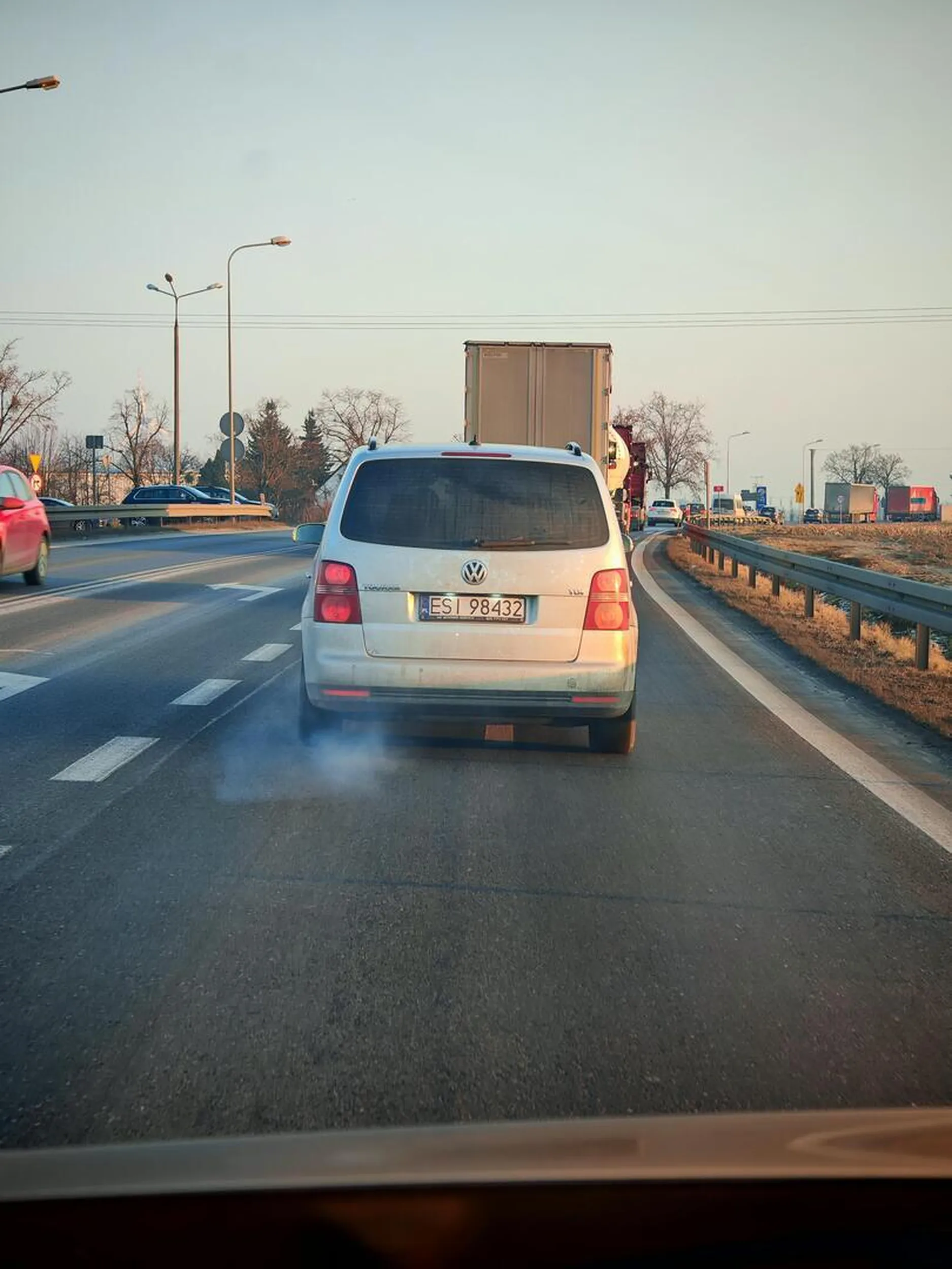 Straszny śmierdziel! Nie truj innych!