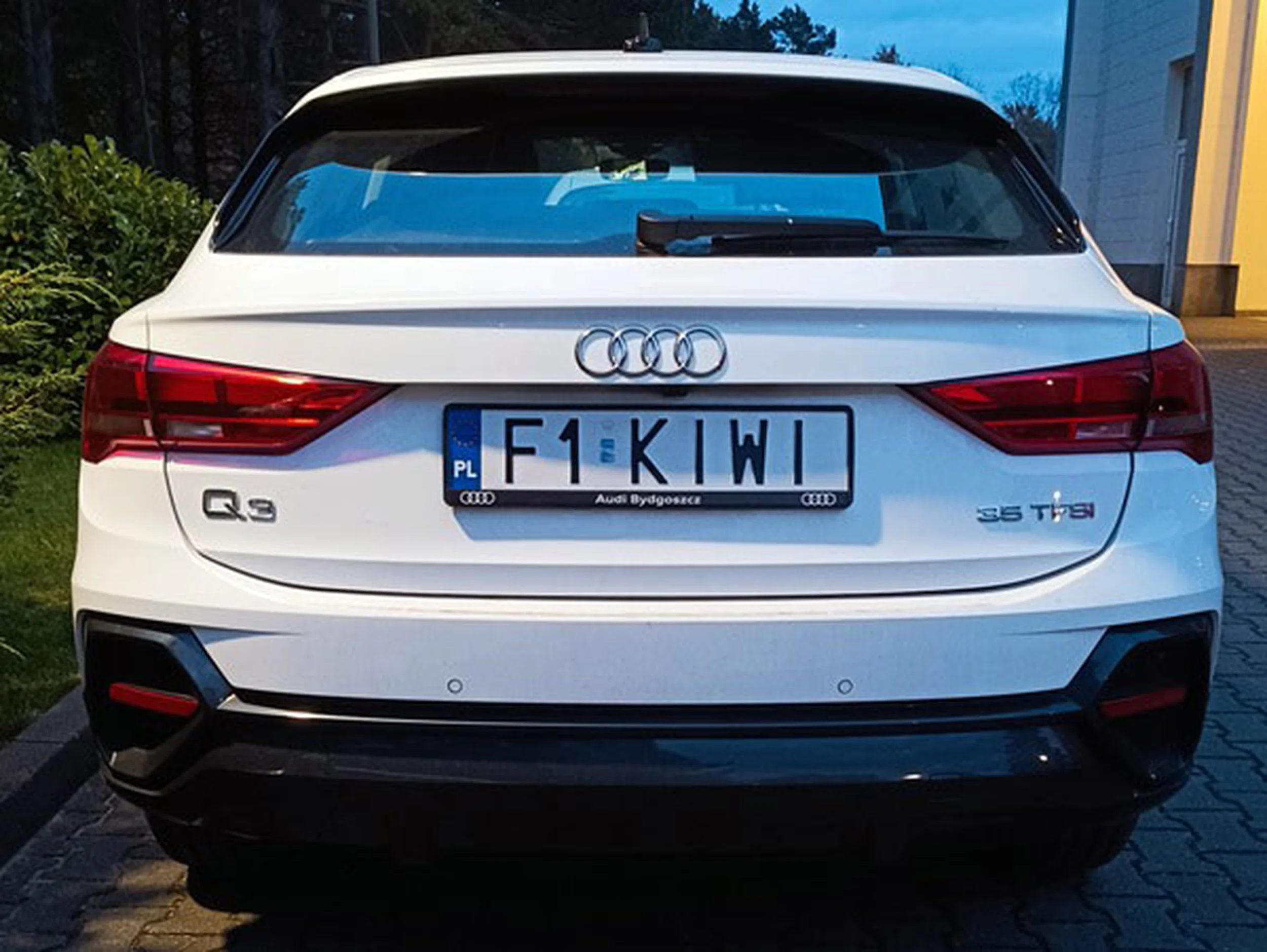 Fajny numer, blacha F1 KIWI