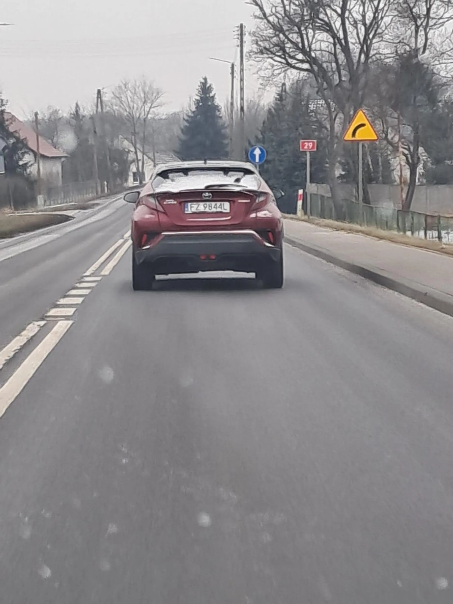 Tak po pijaku na drugi dzień za kółko słabo wsiadać zataczasz się slalomem jedziesz bez pozdrowień