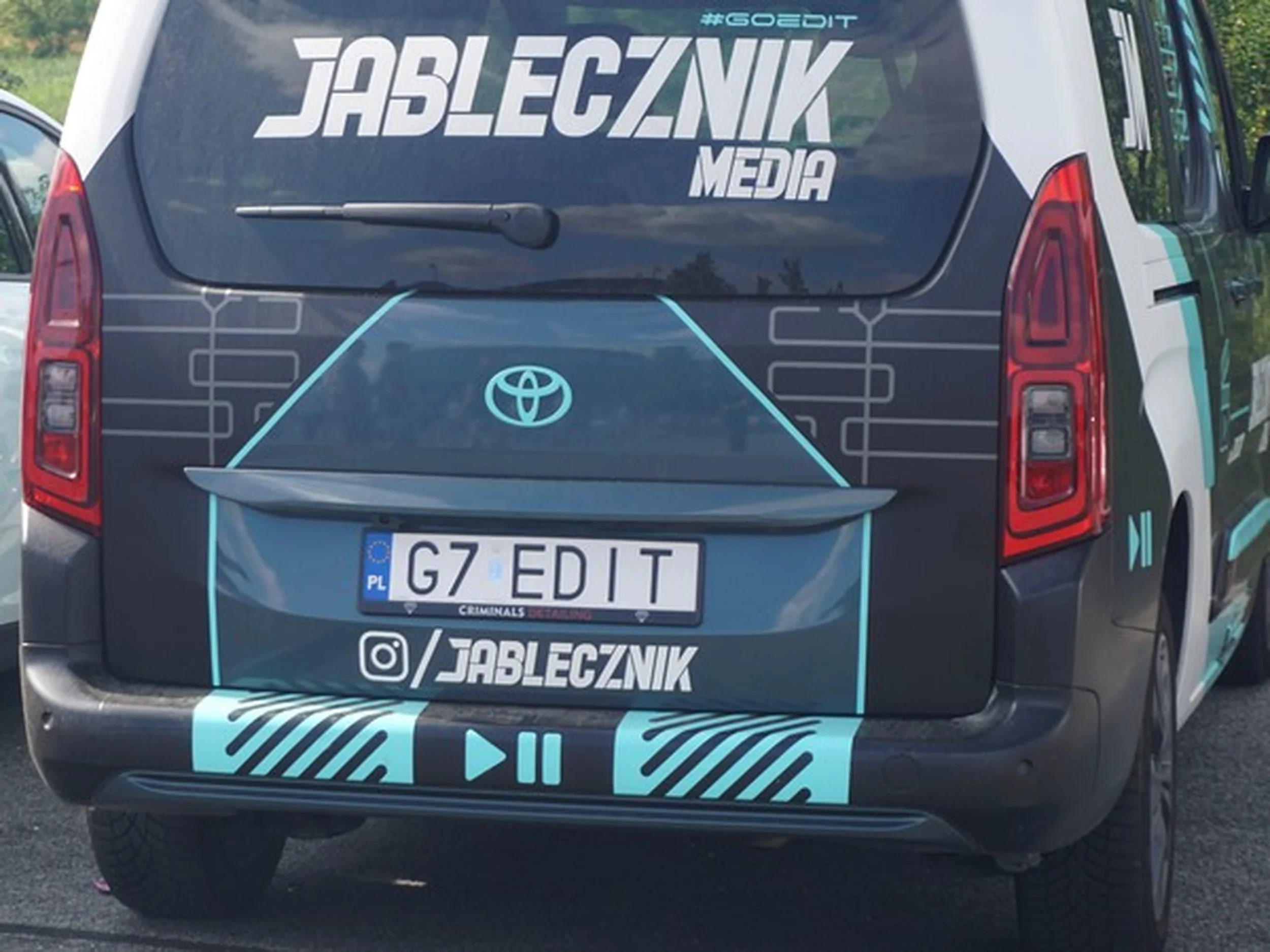 Fajny numer, blacha G7 EDIT