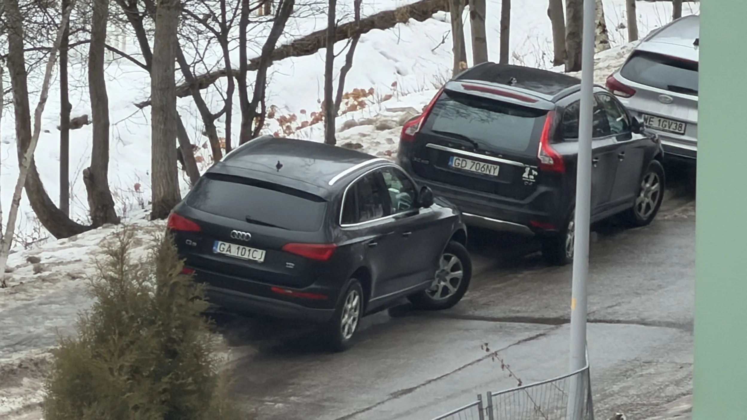 Ale wstyd - parkowanie na zakazie zatrzymywania się