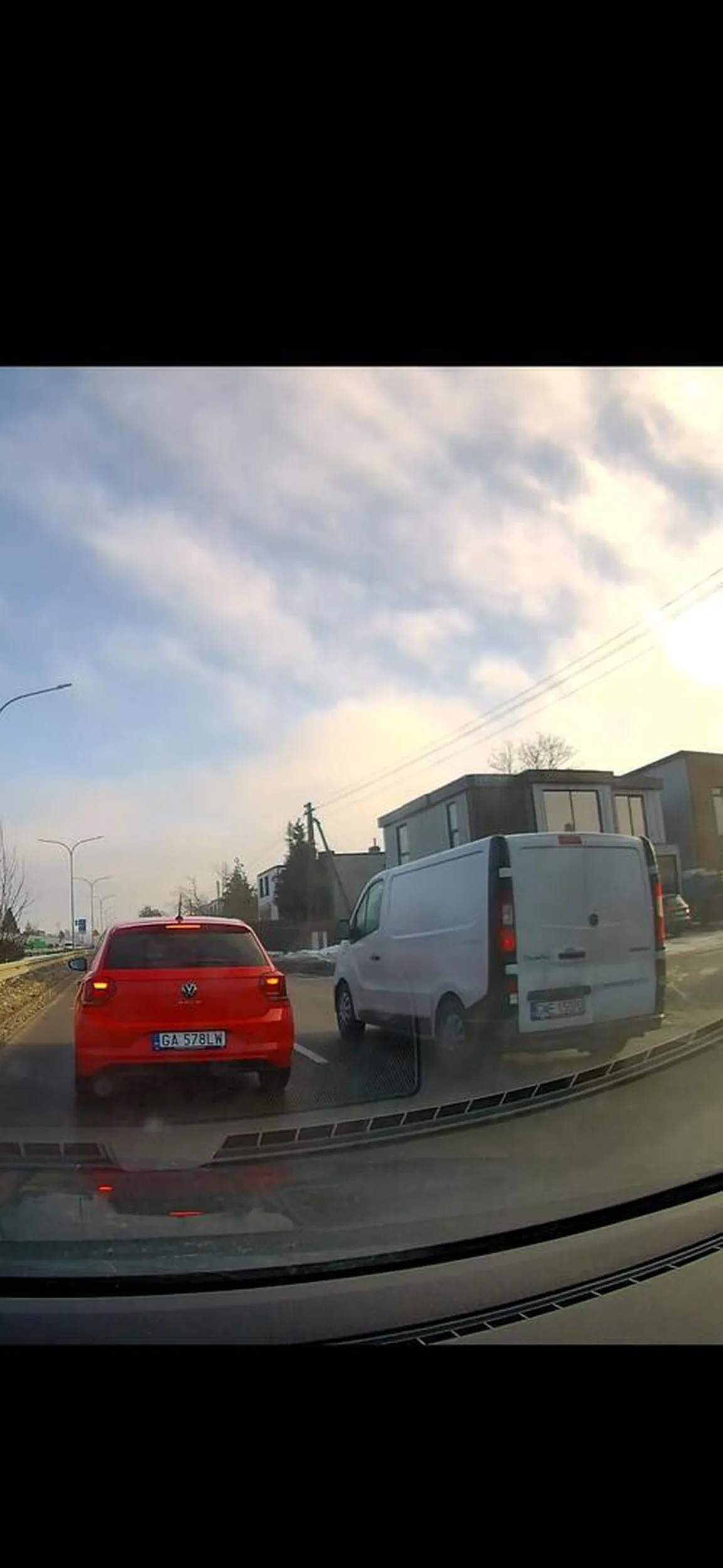 Jak śmieszy Cie blokowanie Lewego pasa i hamowanie w nieuzasadnionej sytuacji to może wezwanie na policję też Cie będzie śmieszyć?