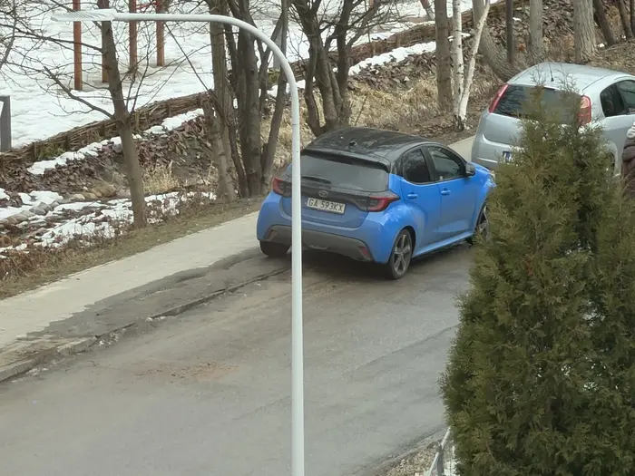 Chamskie parkowanie na zakazie zatrzymywania się