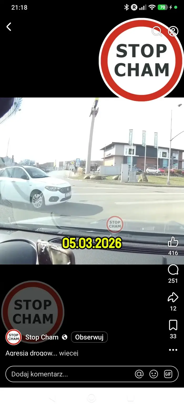 Uwaga gnój zajeżdża drogę .agresywny kierowca i stwarza zagrożenie