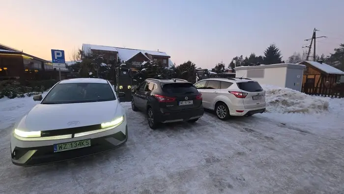 Na stacji benzynowej też stawiasz przy dystrybutorze i blokujesz na kilka godzin? Pomyśl trochę chlopie