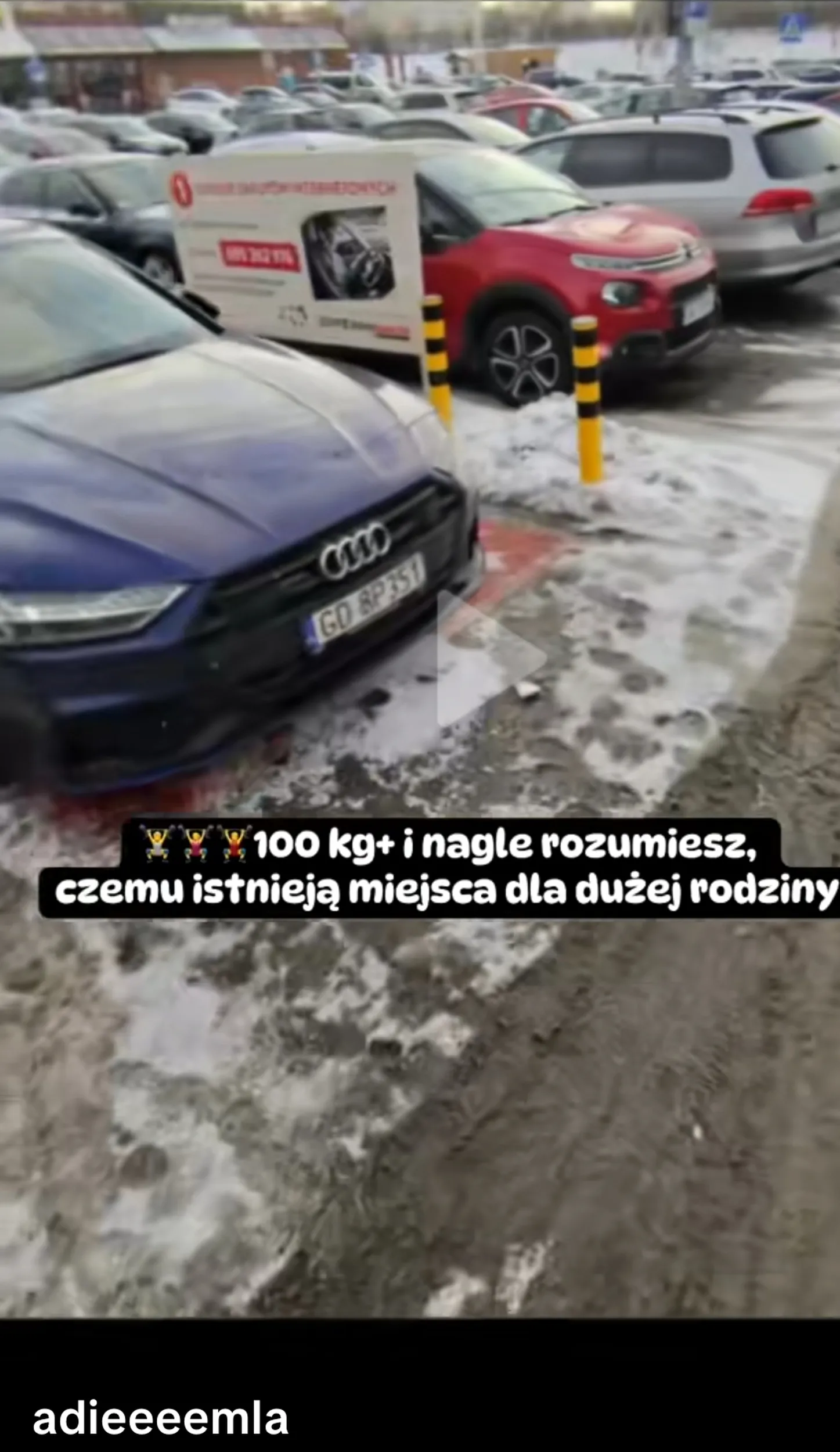 Parkuje na miejscu dla dużej rodziny i chwali się tym na social mediach. Twierdzi że ma znajomości w policji i nic mu nikt nie zrobi