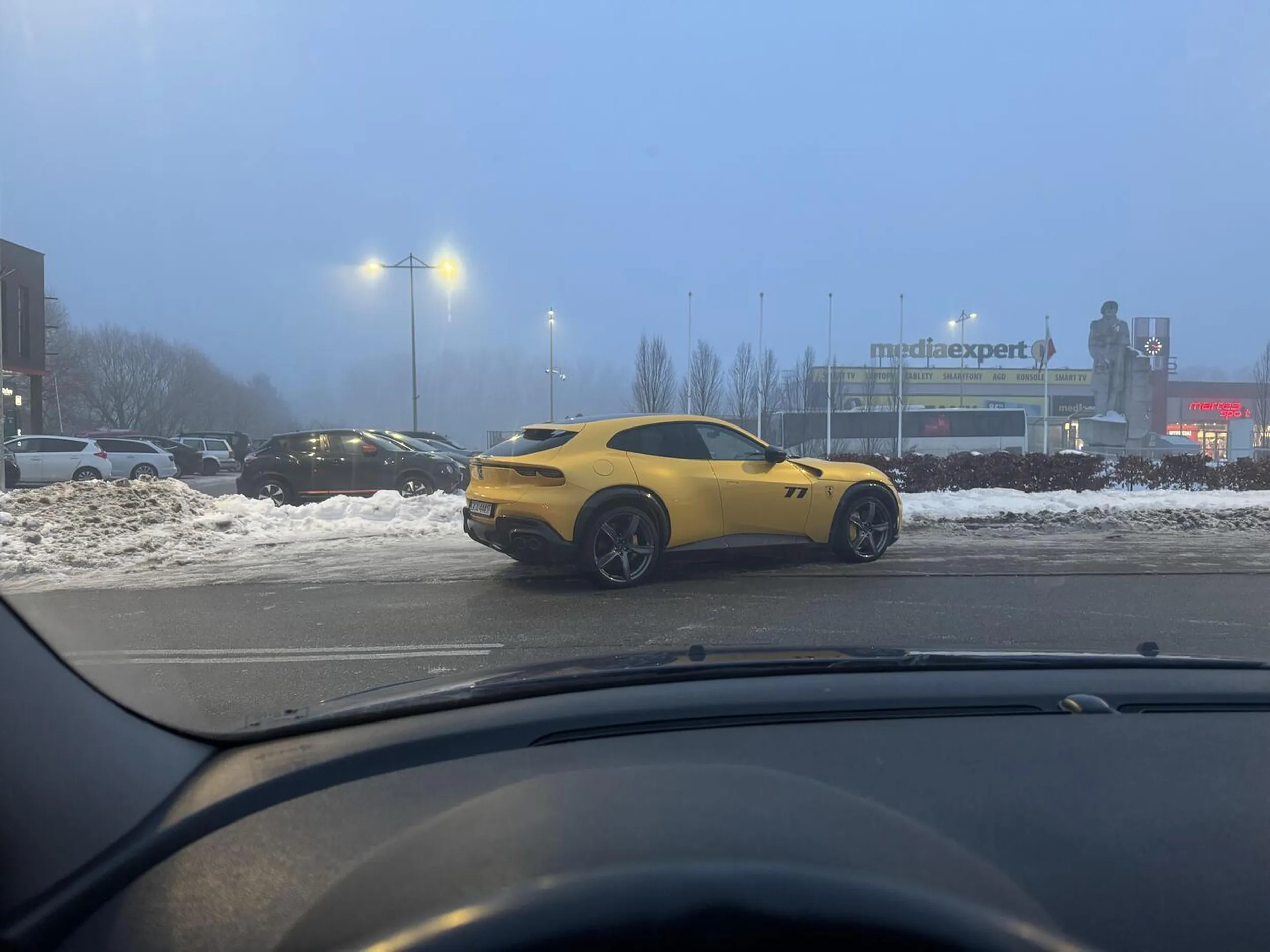 Typ wszem i wobec musi pokazać, że ma małego