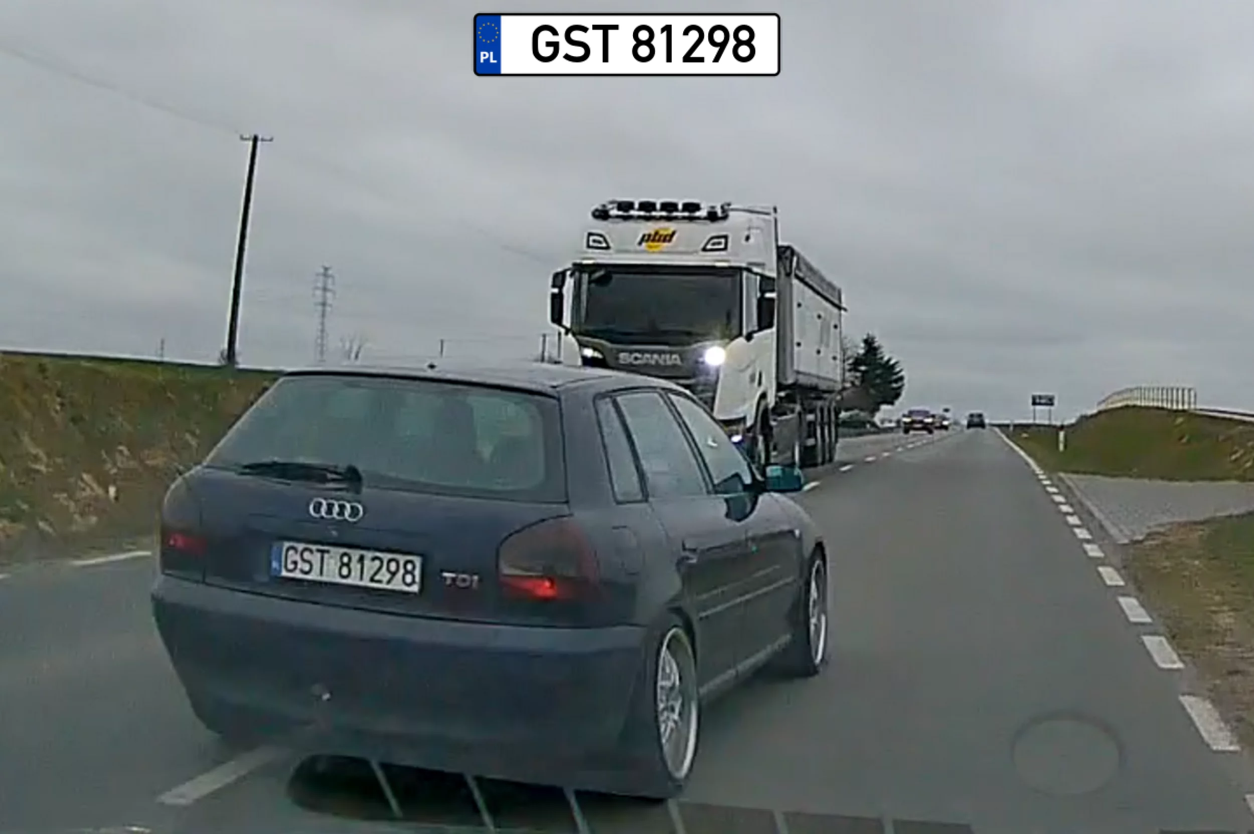 Pozdrowienia dla niezwykle rozgarniętego kierowcy Audi A3, którego zmiotłoby z planszy, gdybym nie zjechał na pobocze. Żeby