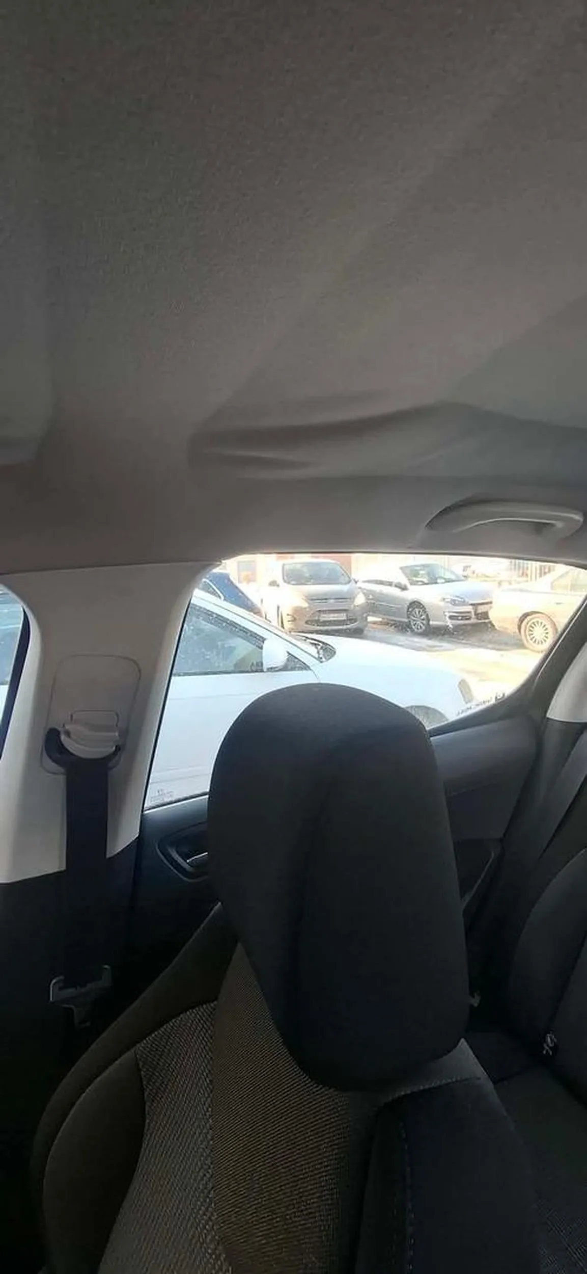 Jak parkujesz te auto tumanie, 6 aut w ciebie uderzylo, zastawiles drogę pożarowa na uczelni, jakbym cie spotkal to bym cie nauczyl parkowac gamoniu