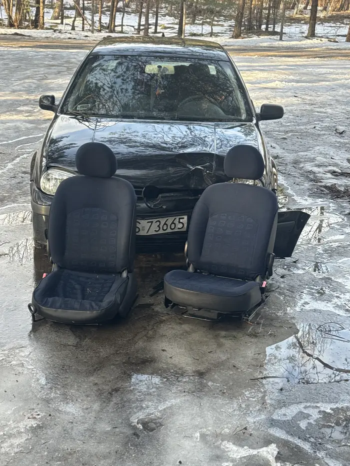 Odbierz ziomuś tego złoma z parkingu obok mola w Ustce bo służby się nim już interesują,z fartem