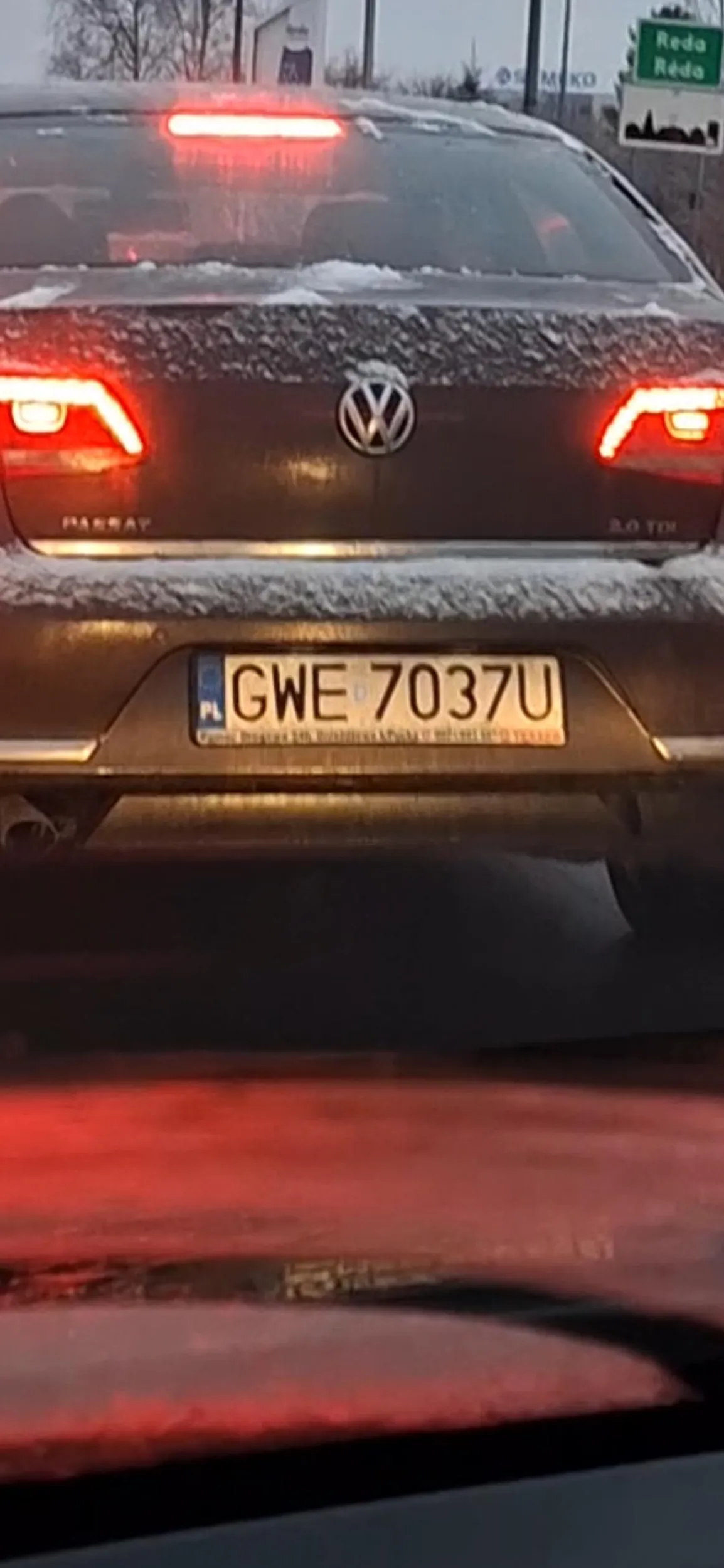 Nie patrzy na światła jezdzi na czerwonym