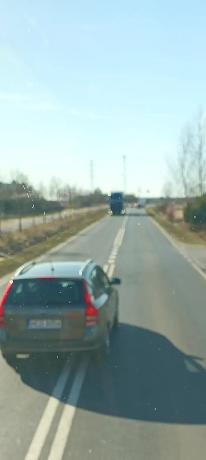 Taka jazda to trochę wstyd dla innych celników.