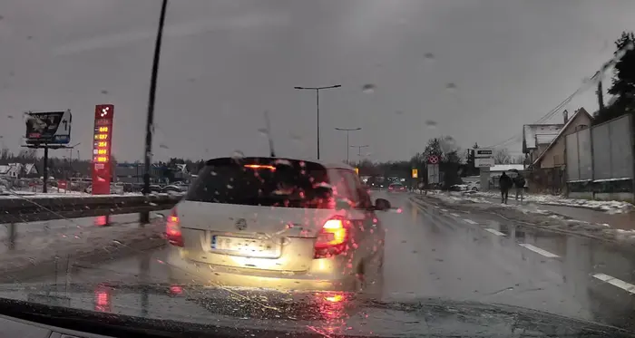 tepa piizda za kółkiem