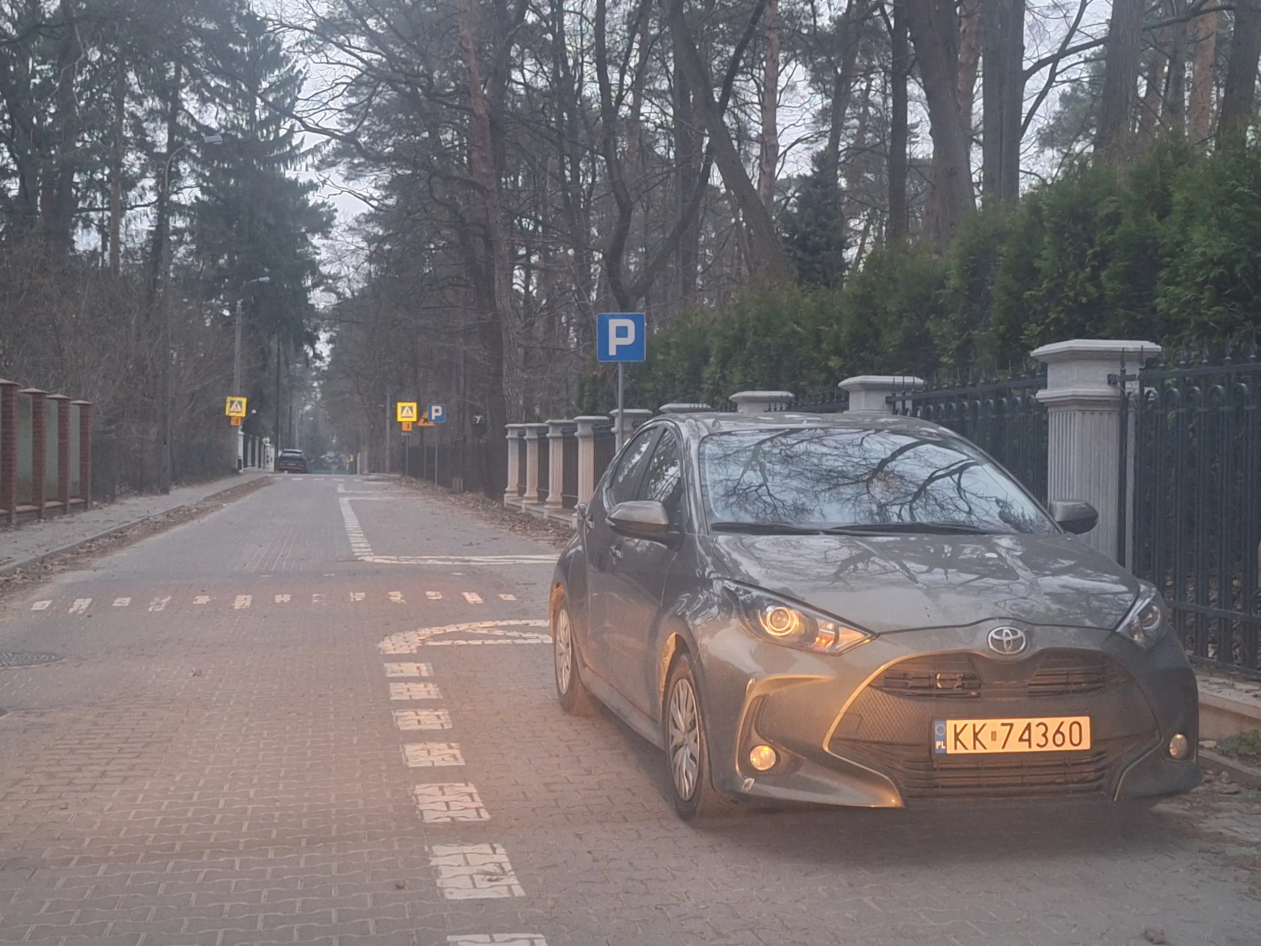 Wjeżdża pod zakaz wjazdu na jednokierunkowej