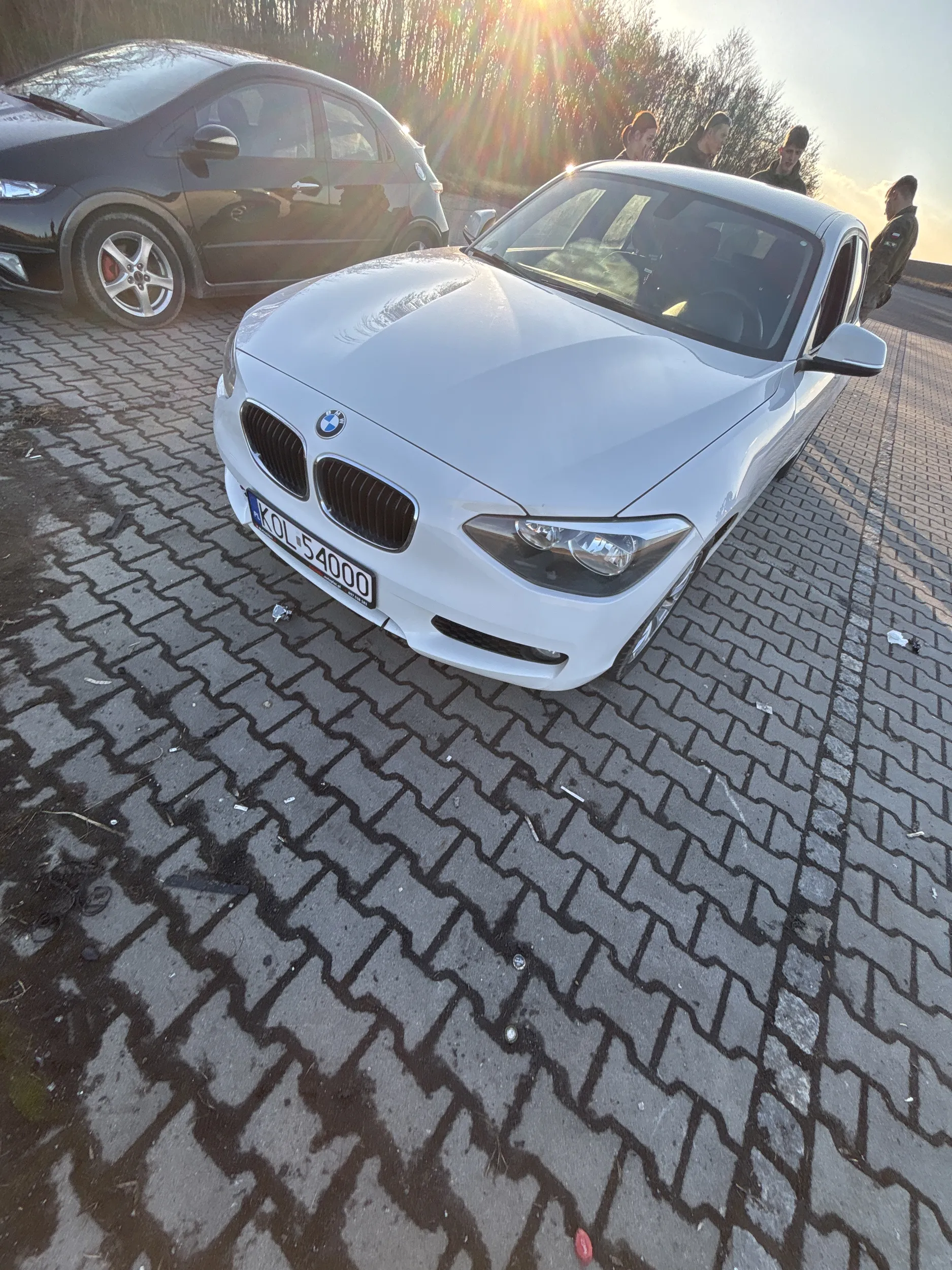 Jakis chory pojeb 150 km/h jechal w zabudowanym w zawadzie. Zabierzcie mu prawojazdy