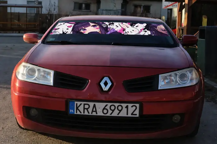 Polecam kierowcę jak przeleciał swoją czerwoną strzałą z psiochą na masce obok kościoła to aż proboszcz wyleciał z zakrystii myśląc że Chrystus znowu wszedł na ziemię.