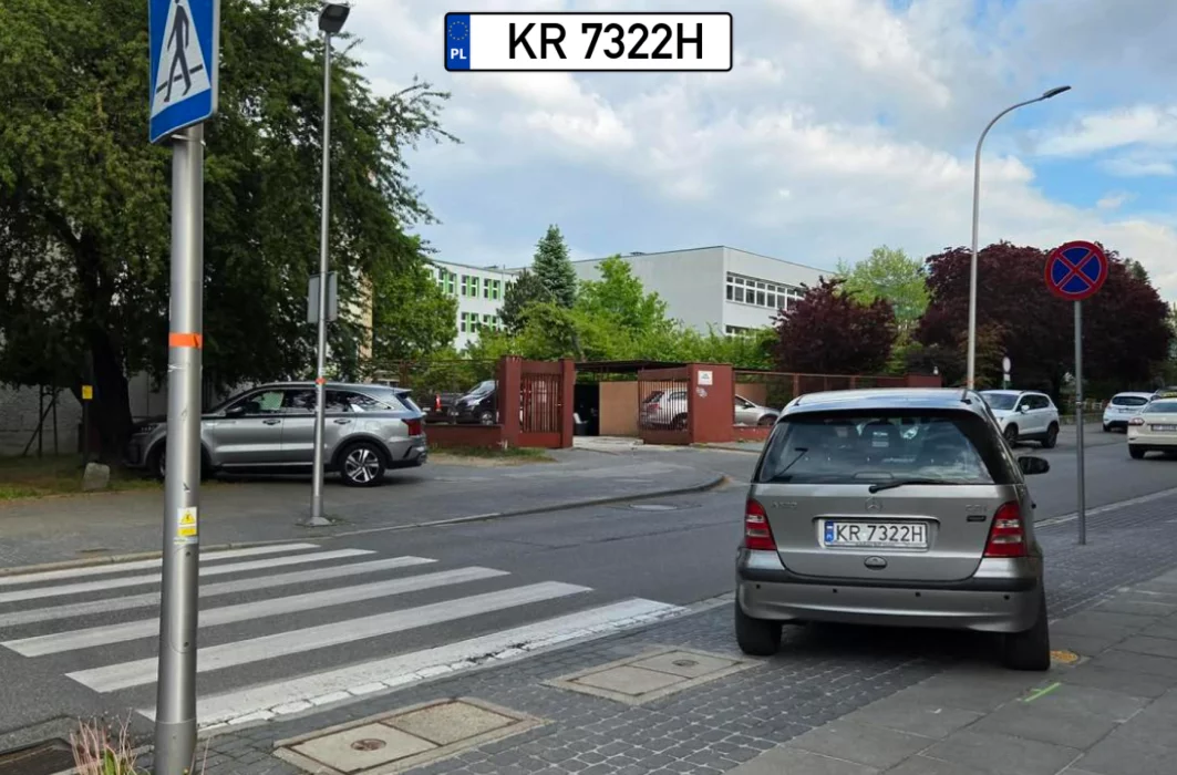 KR 7322H - numer rejestracyjny