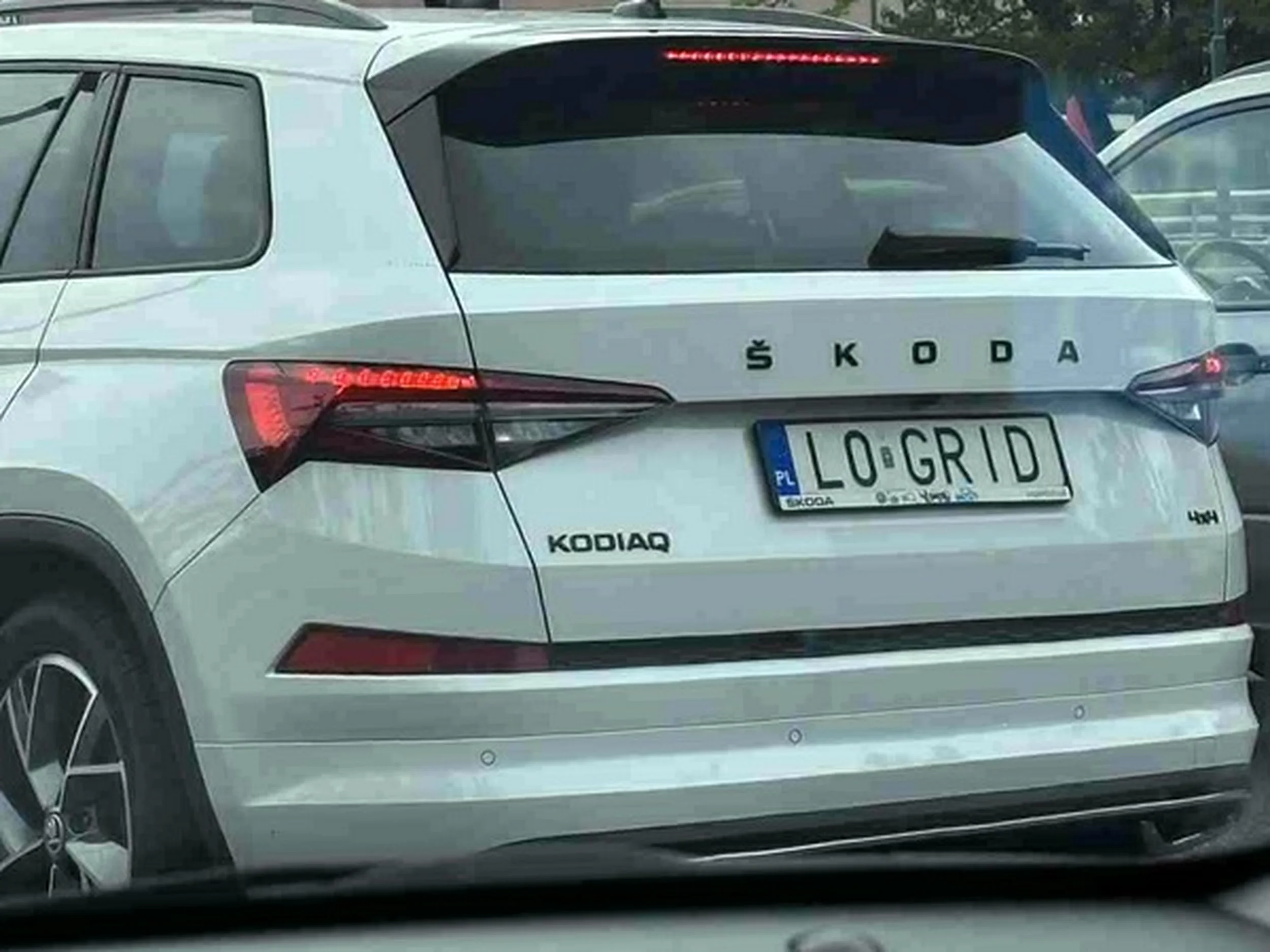 Fajny numer, blacha L0 GRID