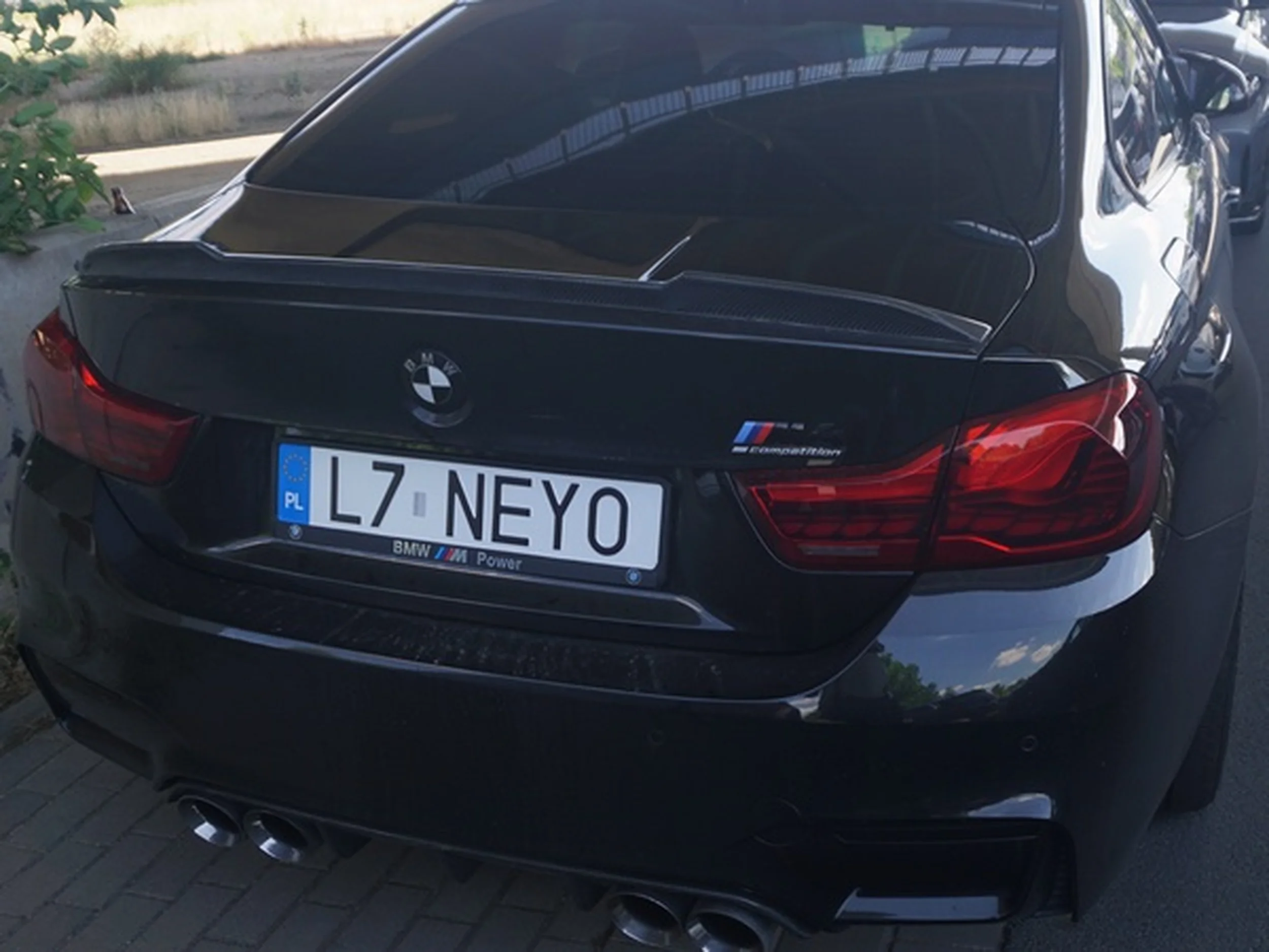 Fajny numer, blacha L7 NEYO