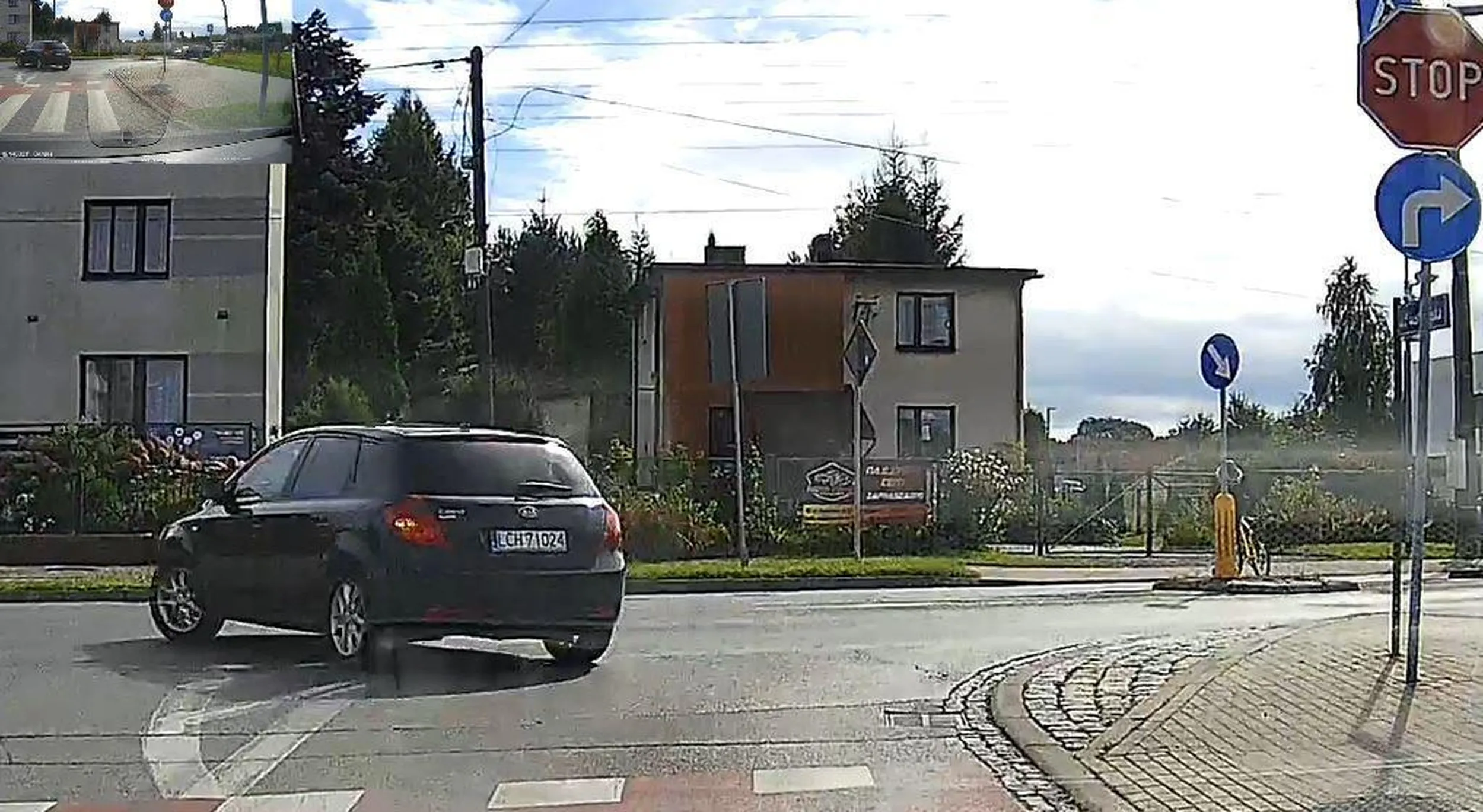 NAKAZ jazdy w prawo ?