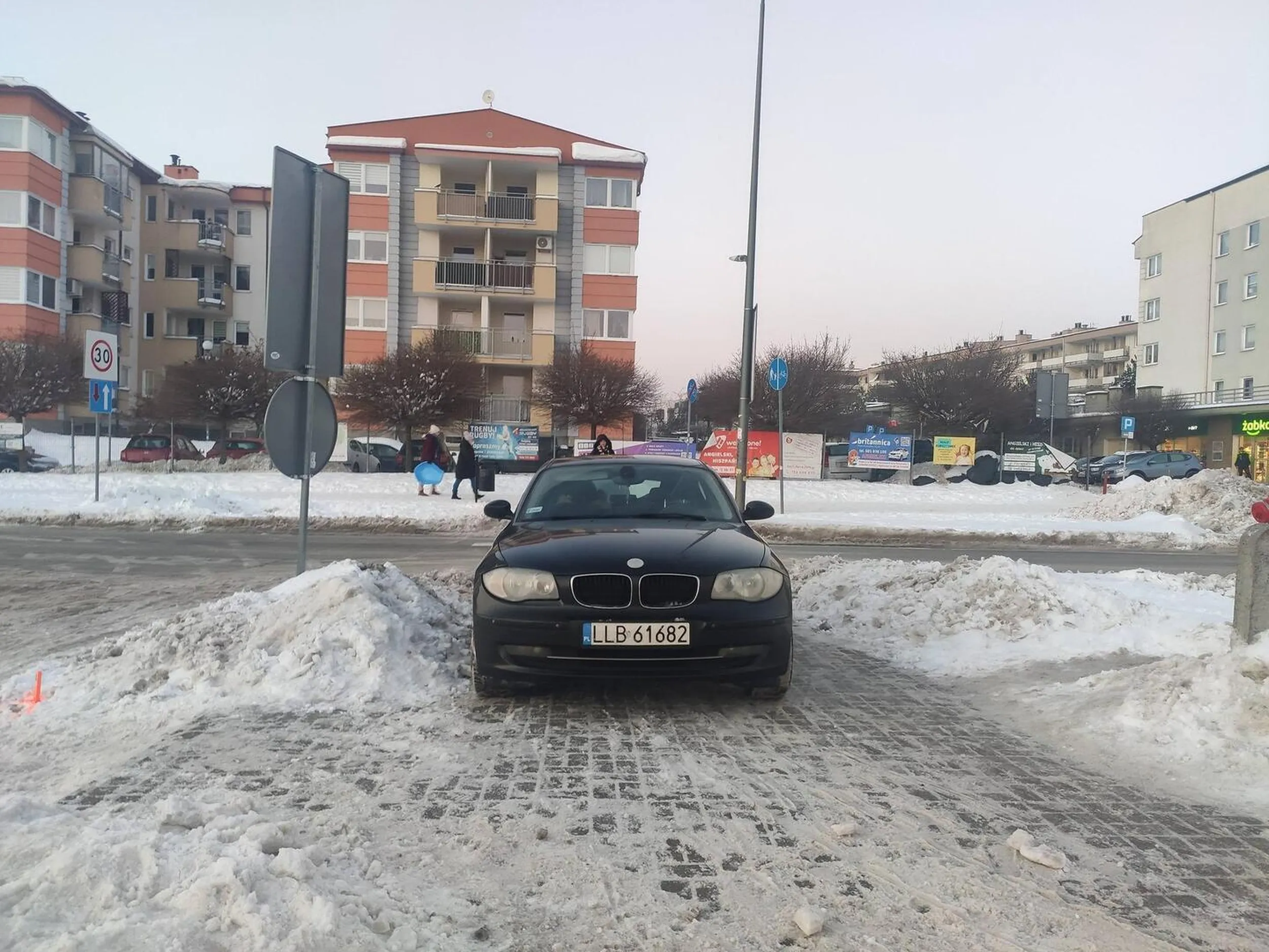 Mordo tu nie można parkować