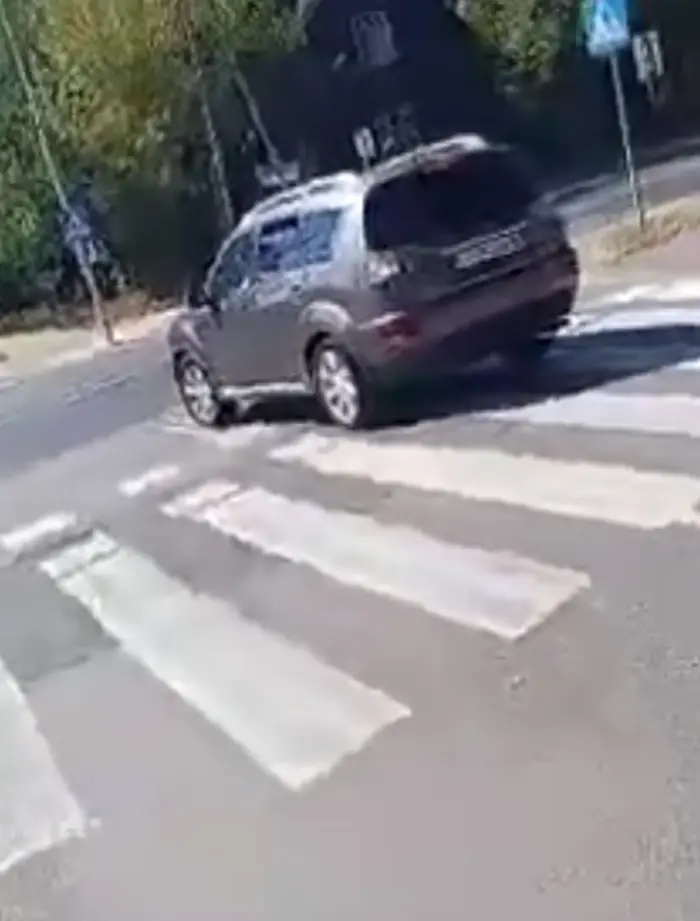 Ten człowiek chciał mnie potrącić, mam nagranie