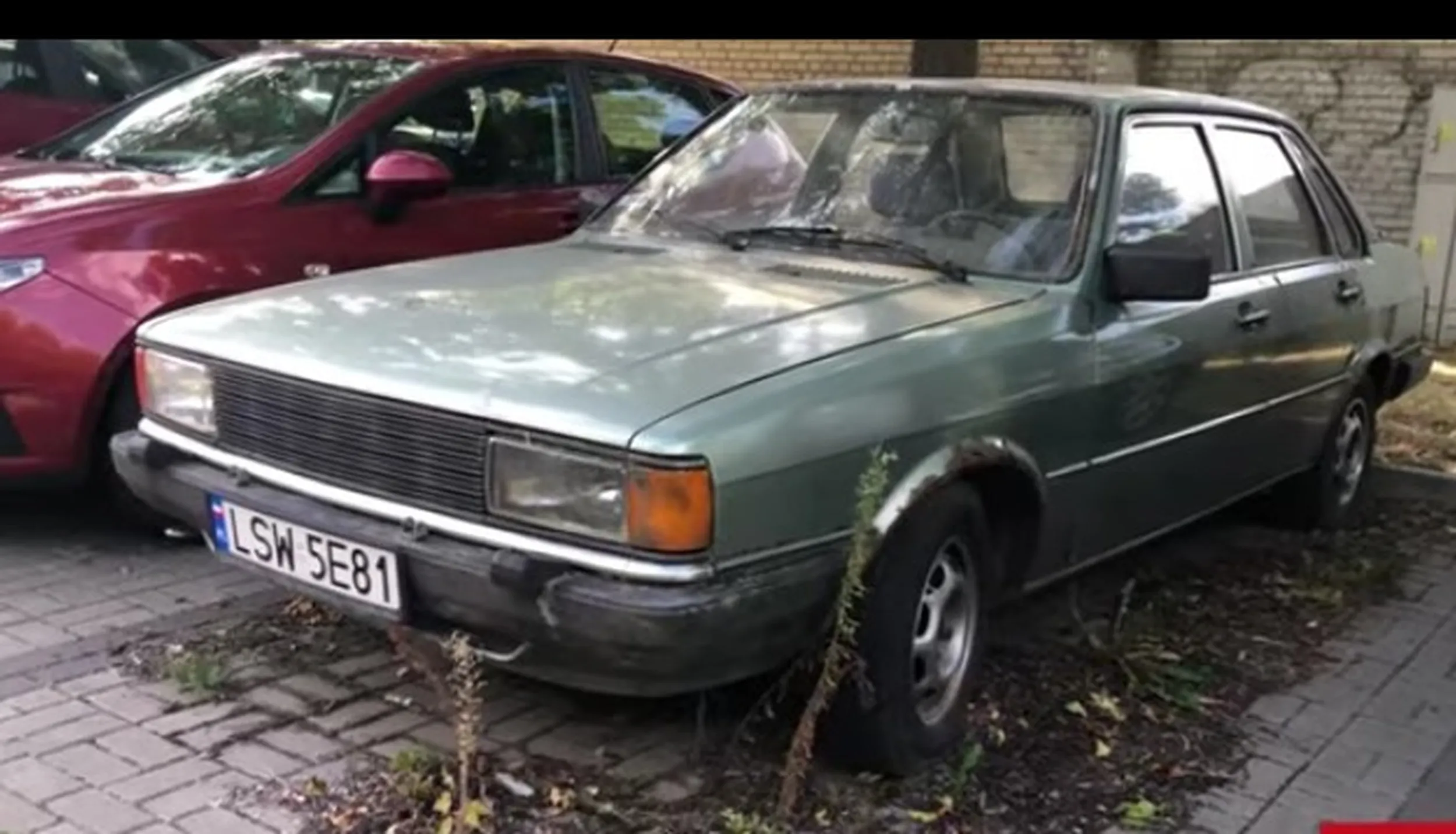 Porzucony Ford Sierra w Lublinie stoi 2 lata szkoda tego Forda a taki ładny był