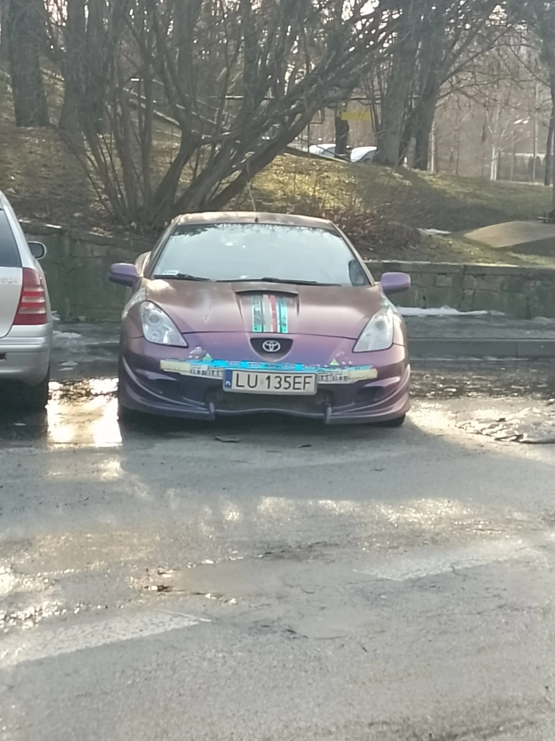 Fajna fura i fajna Toyota zarabista jest wygląda jak szybcy i wściekli