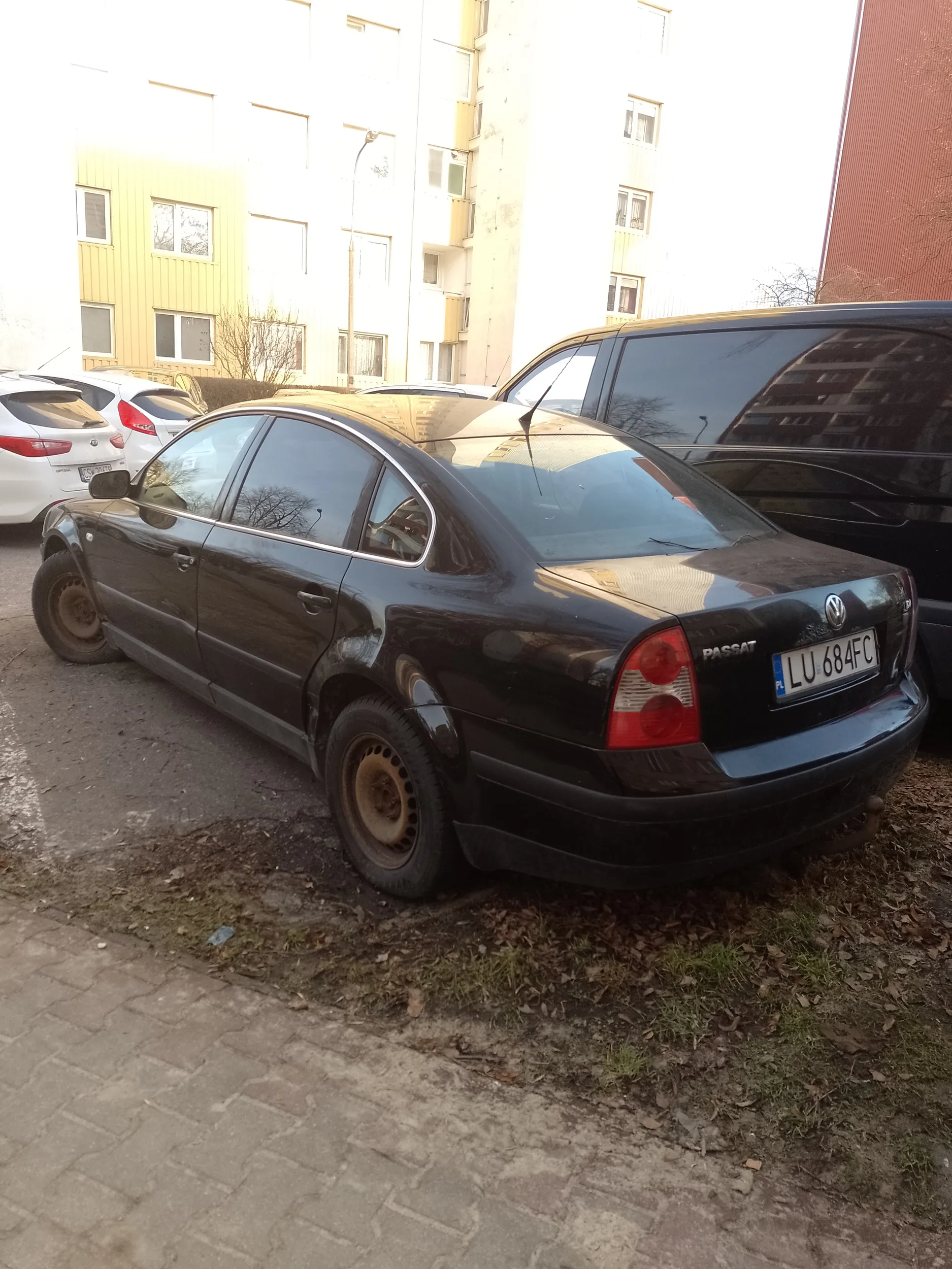 Na ulicy Okrzei w Lublinie on jest do kupienia Volkswagen Passat B4