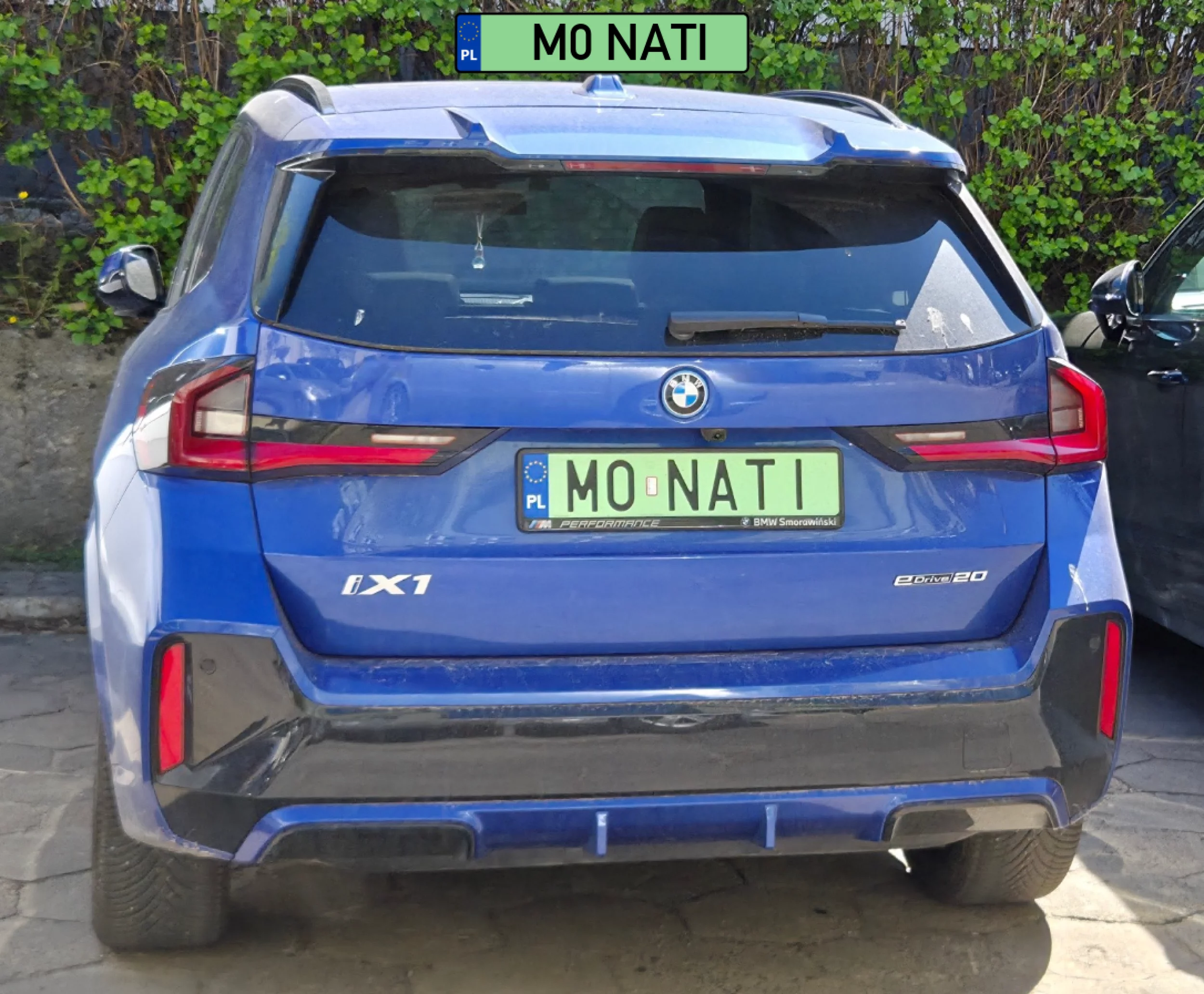 M0NATI BMW