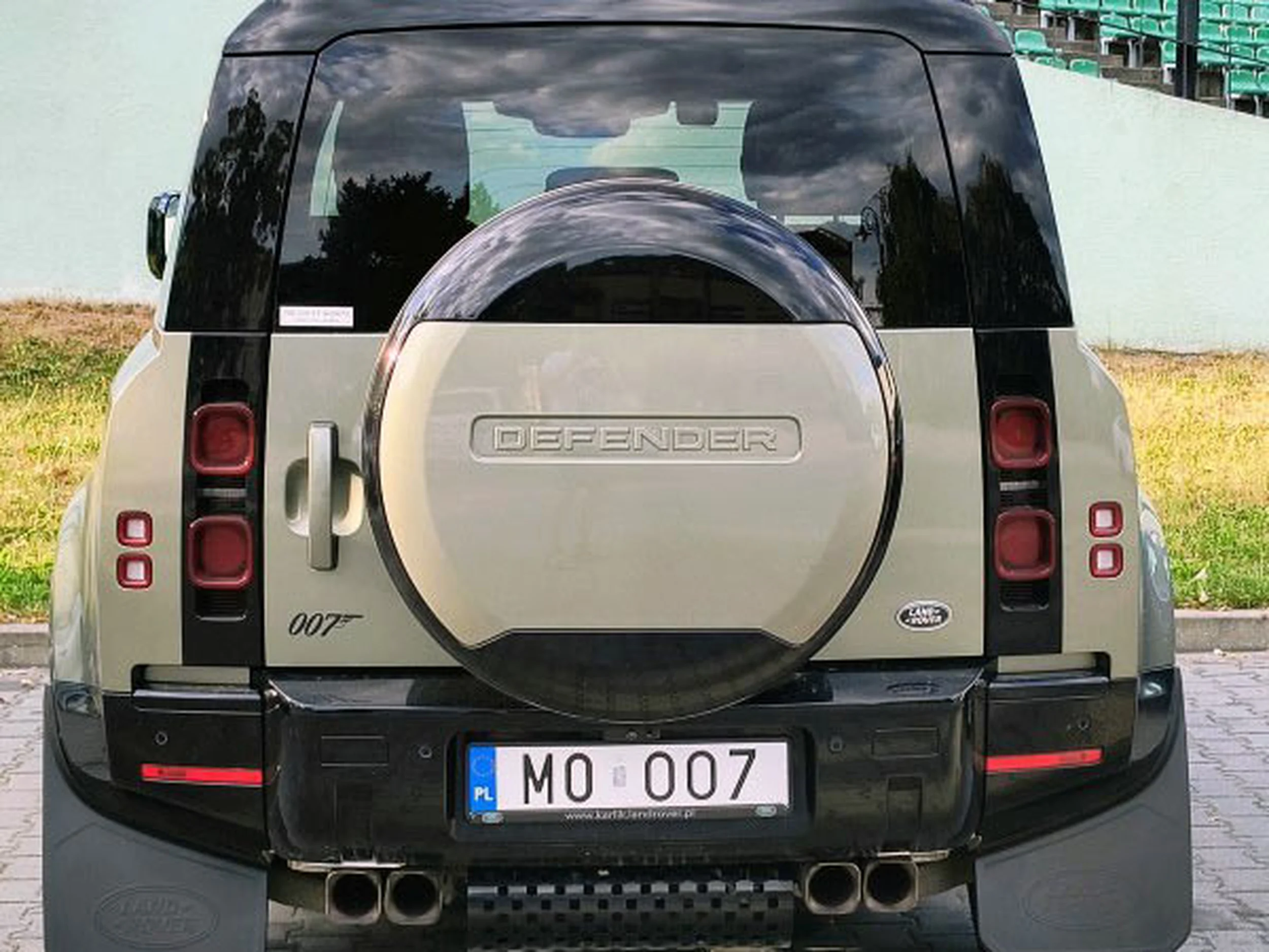 Fajny numer, blacha M0 OO7