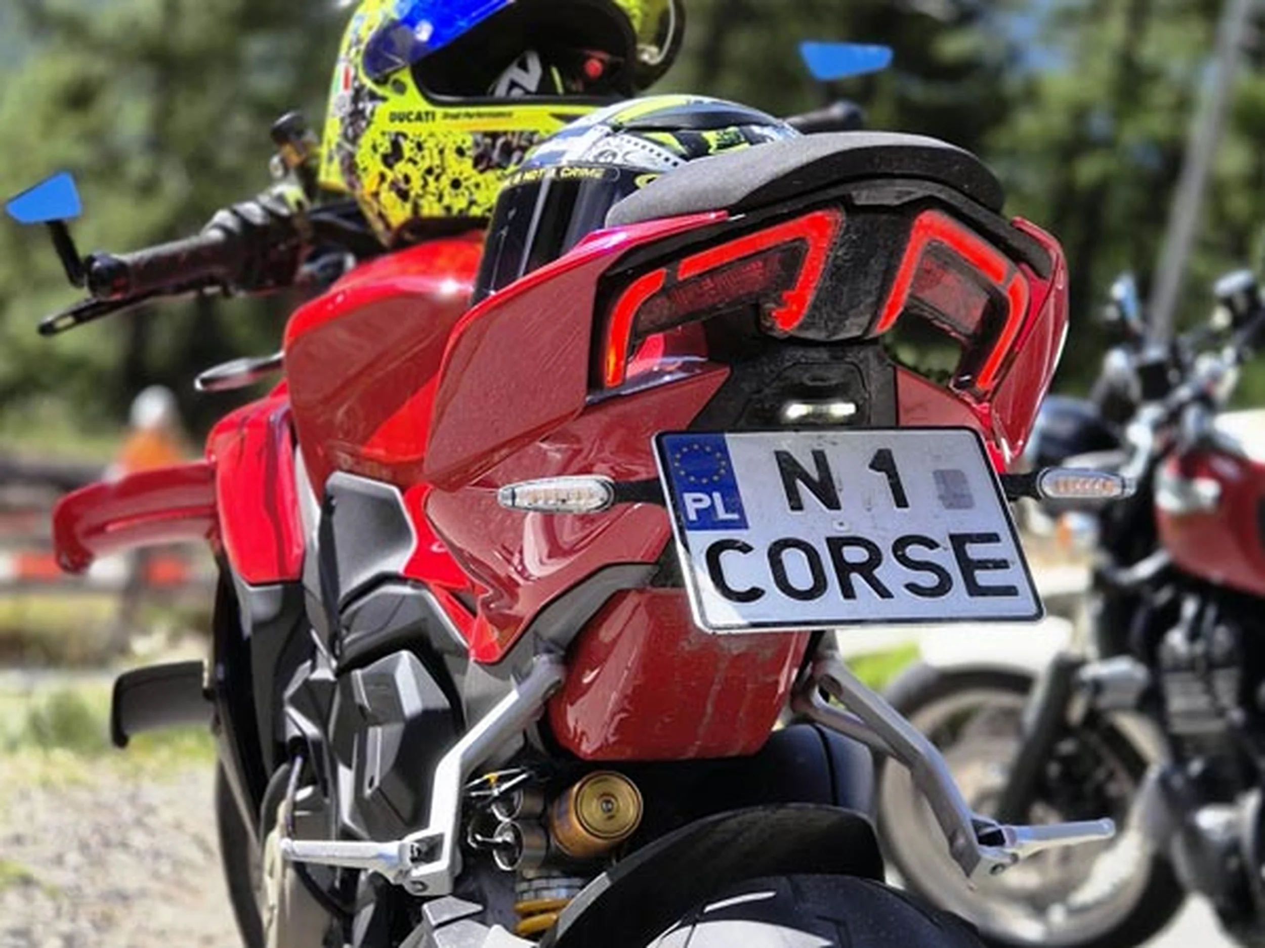 Fajny numer, blacha N1 CORSE