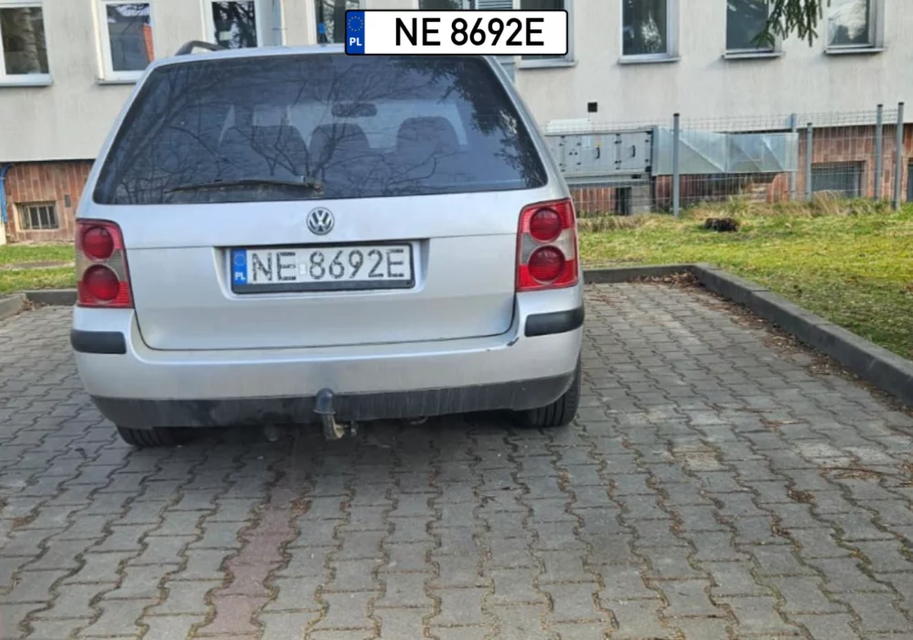 Parking szpitala USK Olsztyn. Czy to ordynator? czy umówiony pacjent na cito.