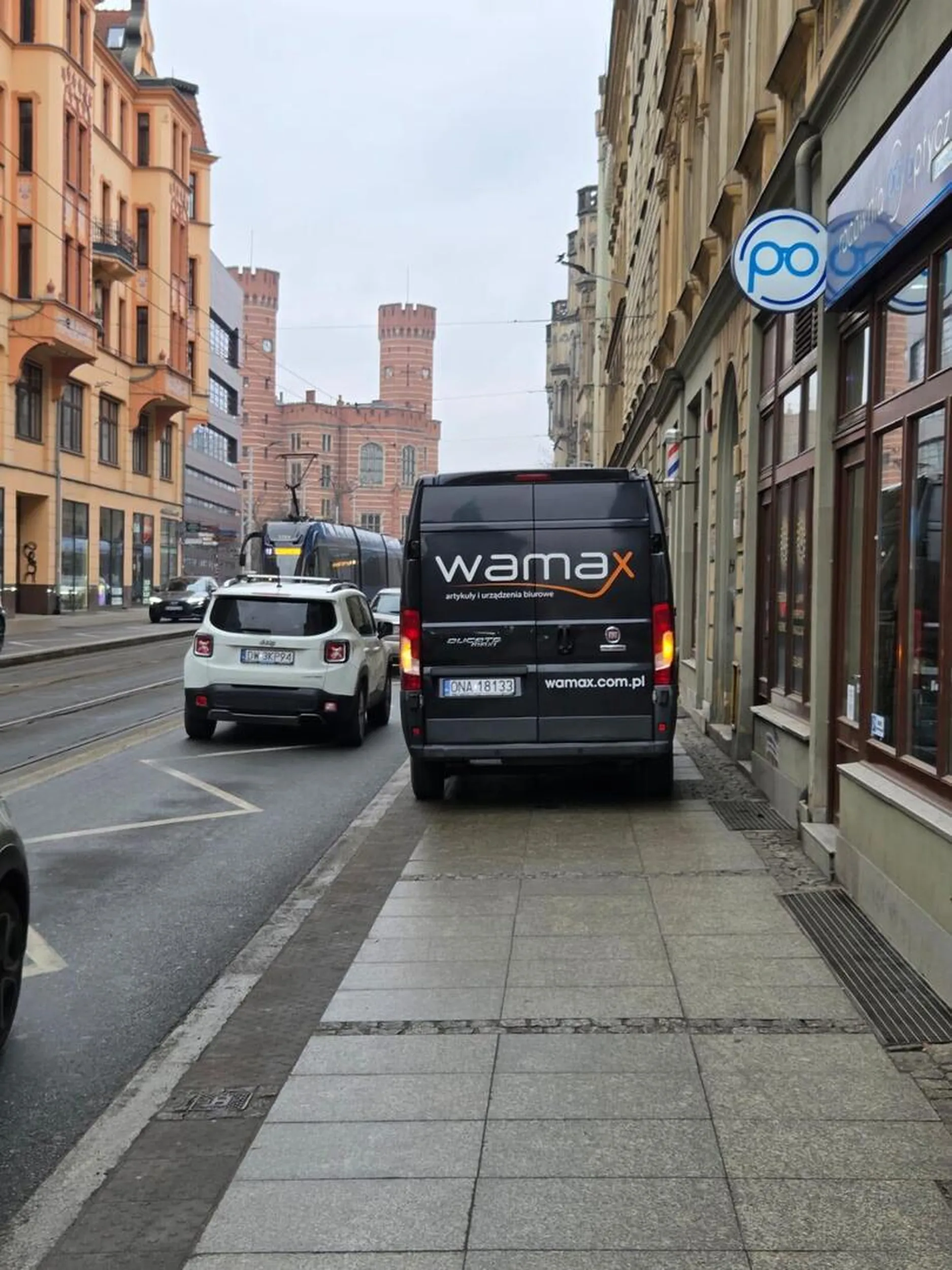 Daj znać jak to jest być śmieciem.