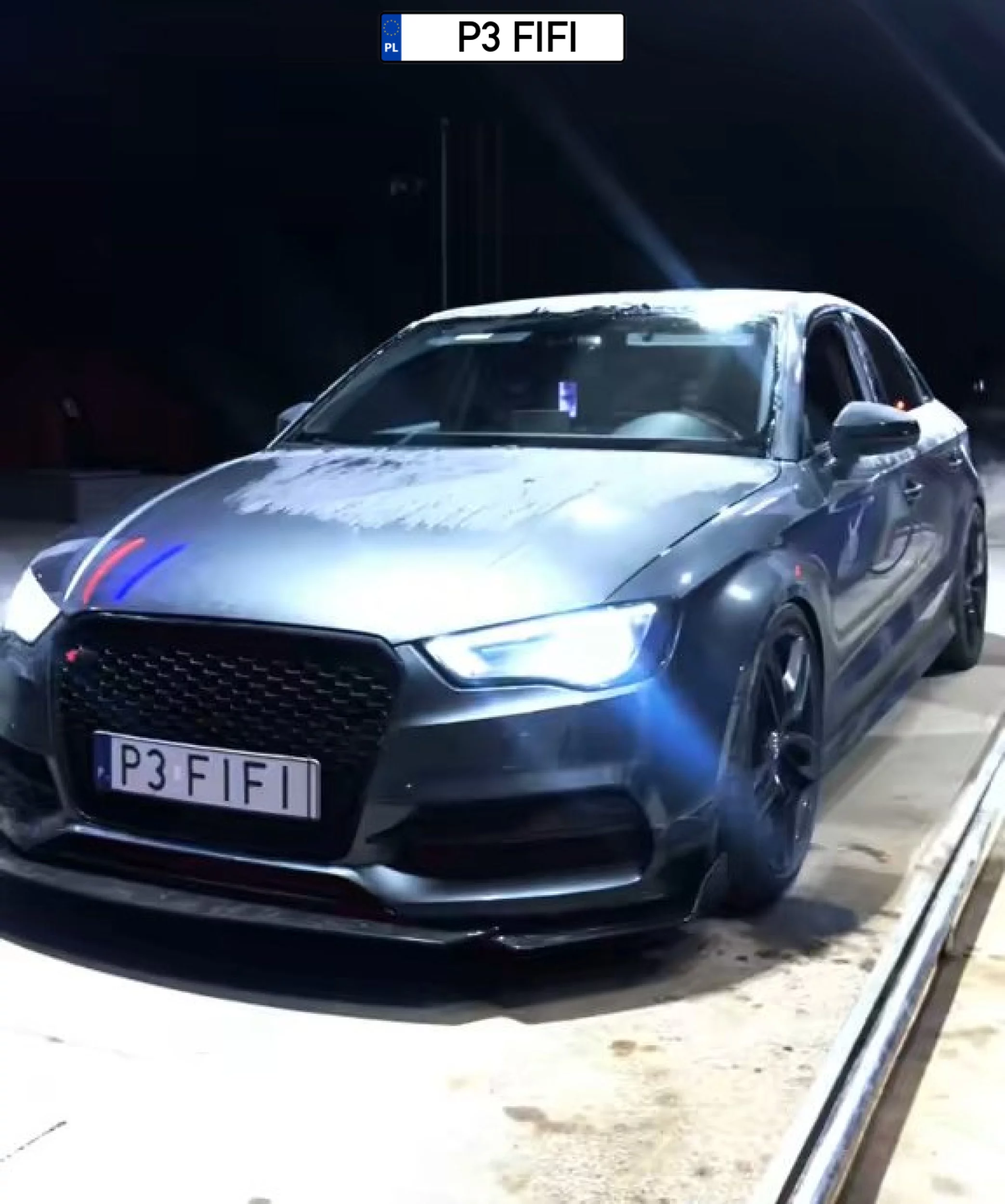 W Sieprawiu doszło do tragicznego wypadku. Samochód osobowy, którym podróżowały dwie młode osoby, wypadł z jezdni. 